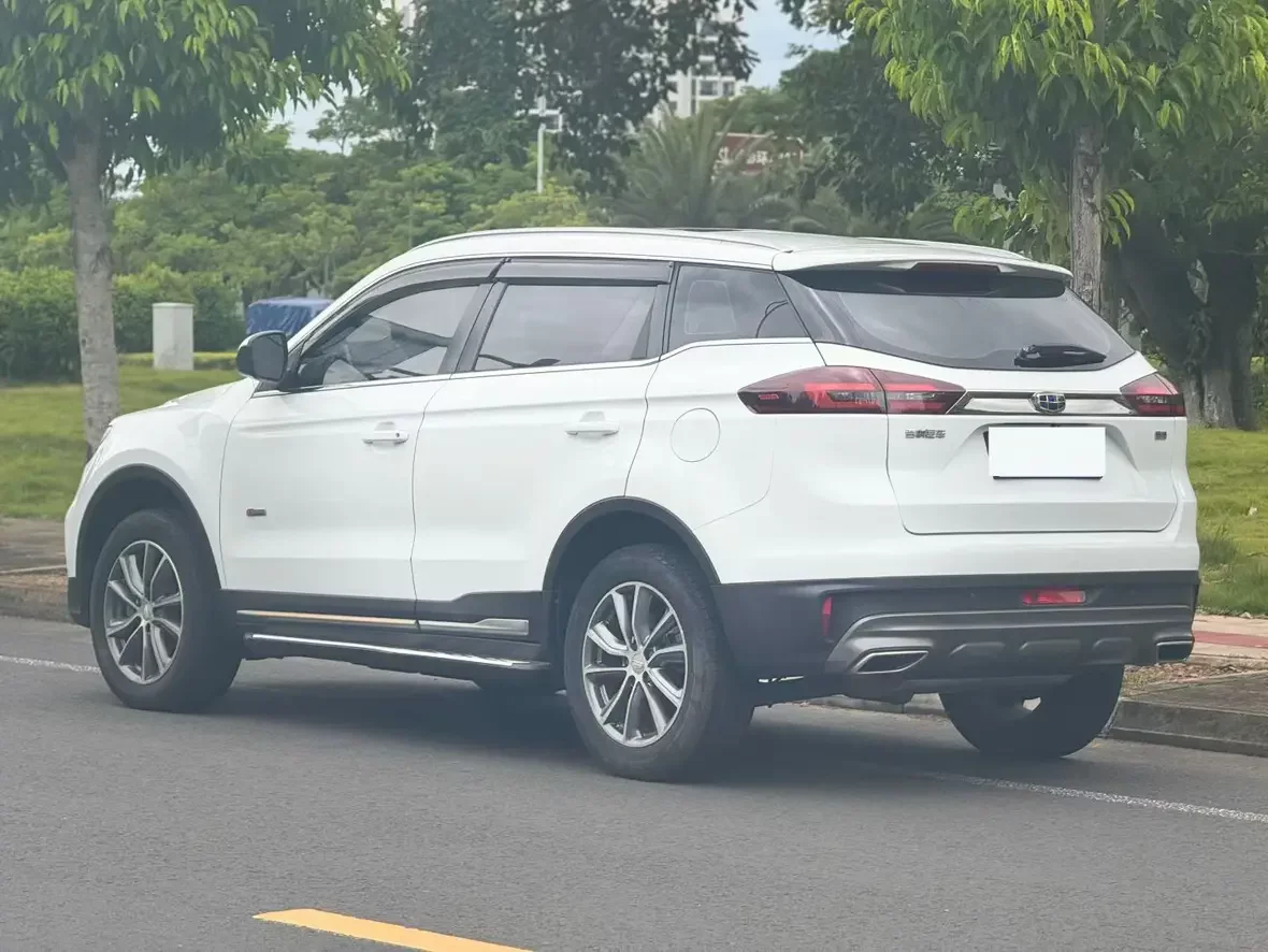 Geely Atlas