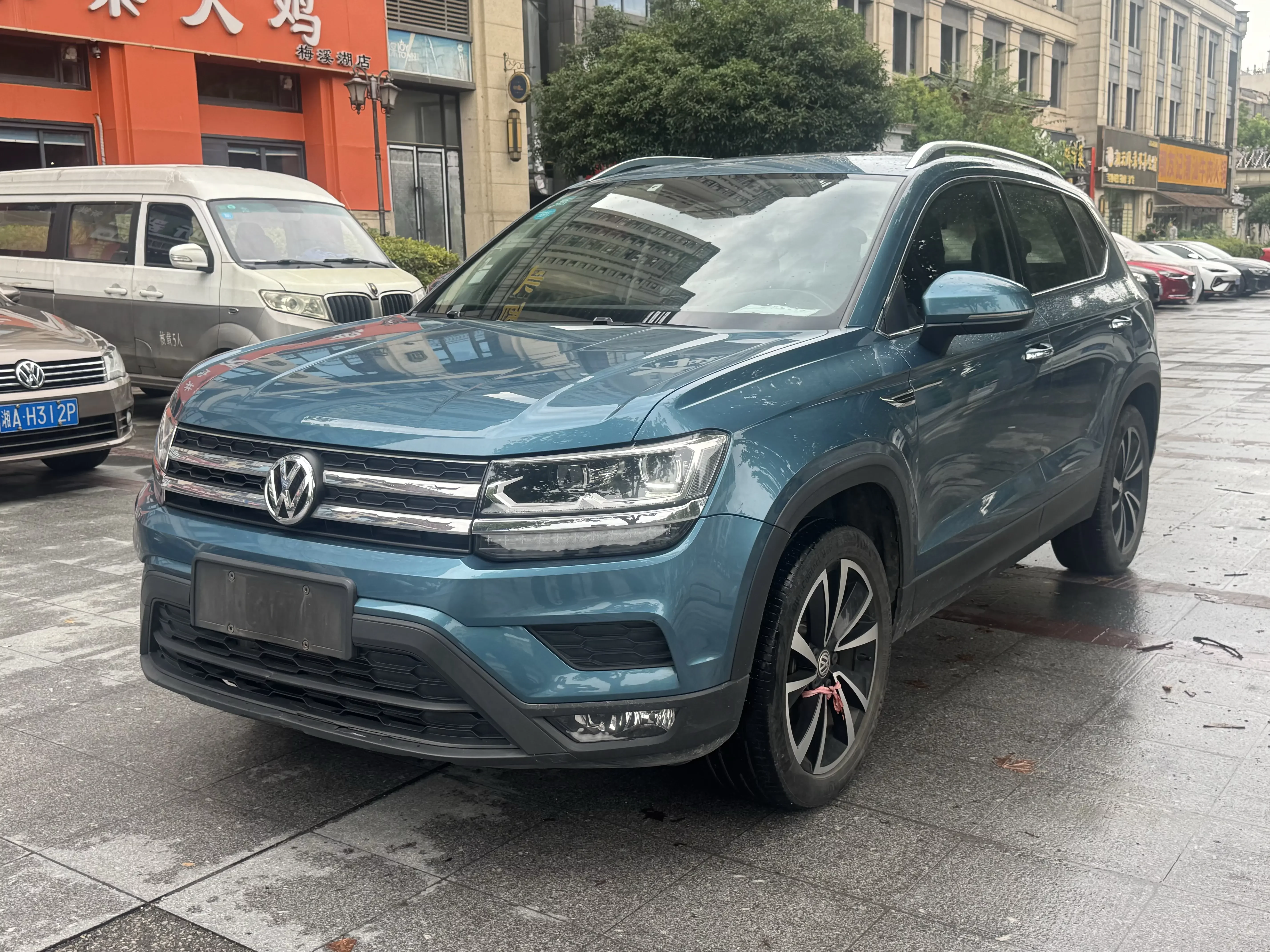 Volkswagen Tharu