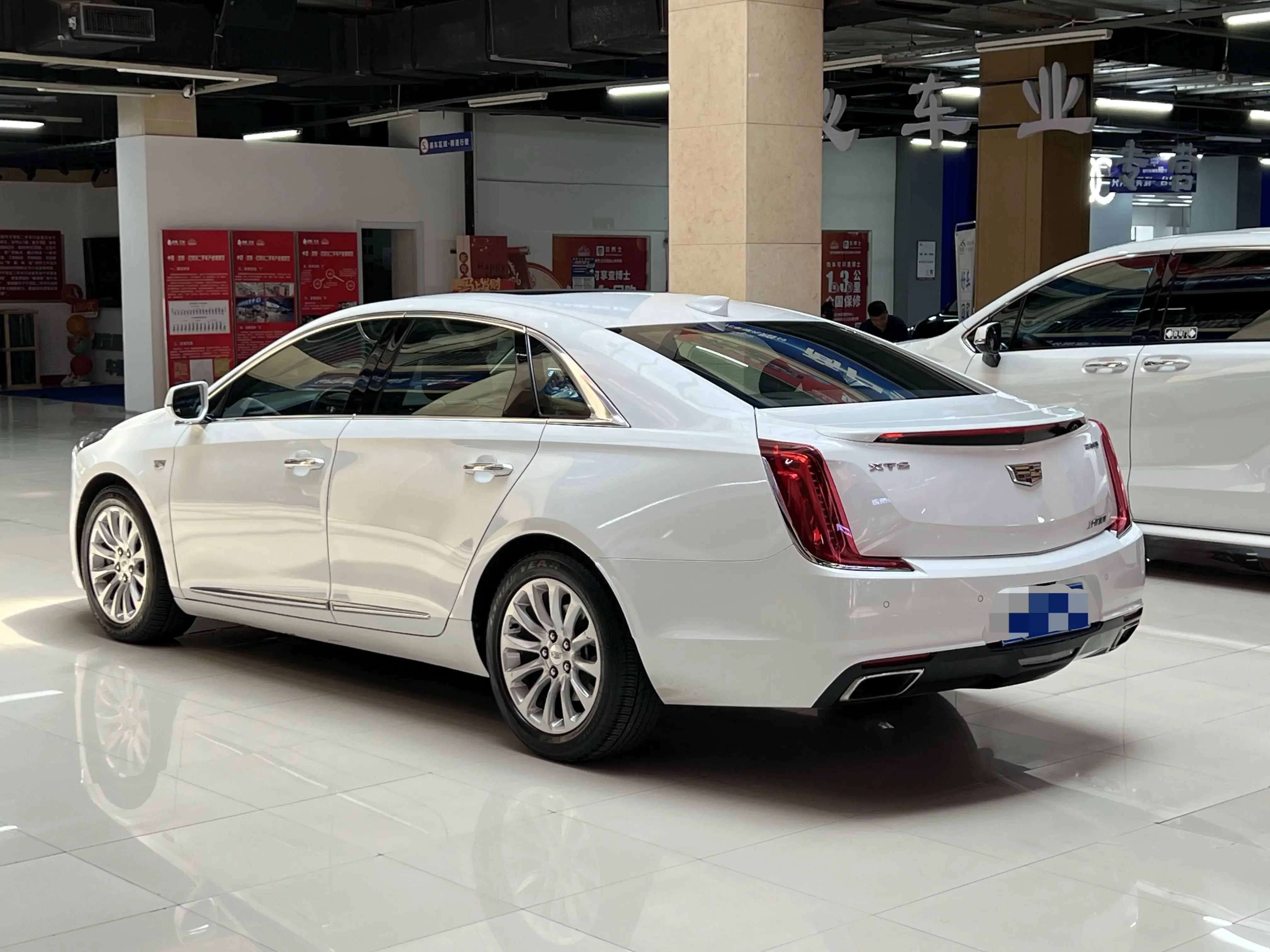 Cadillac XTS