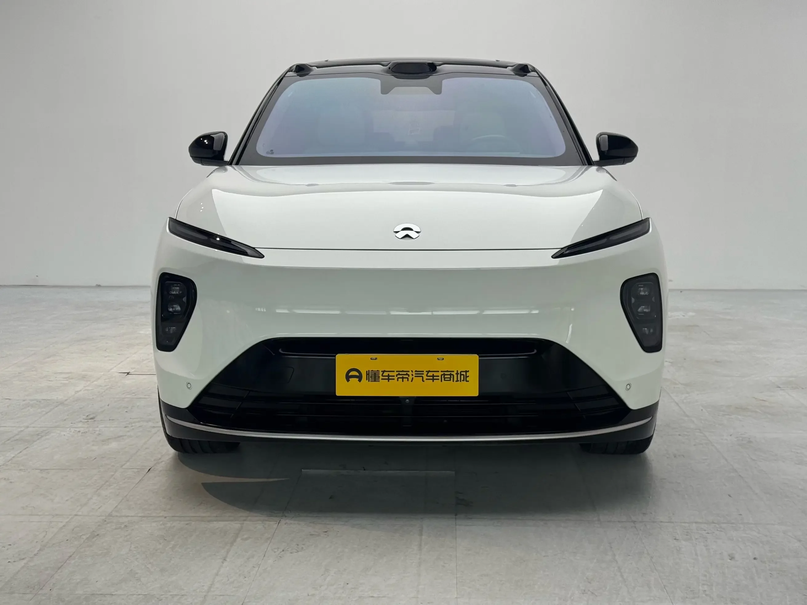 NIO ES8
