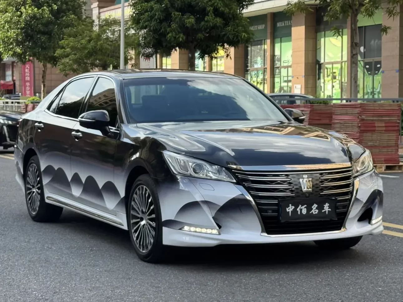 Toyota crown