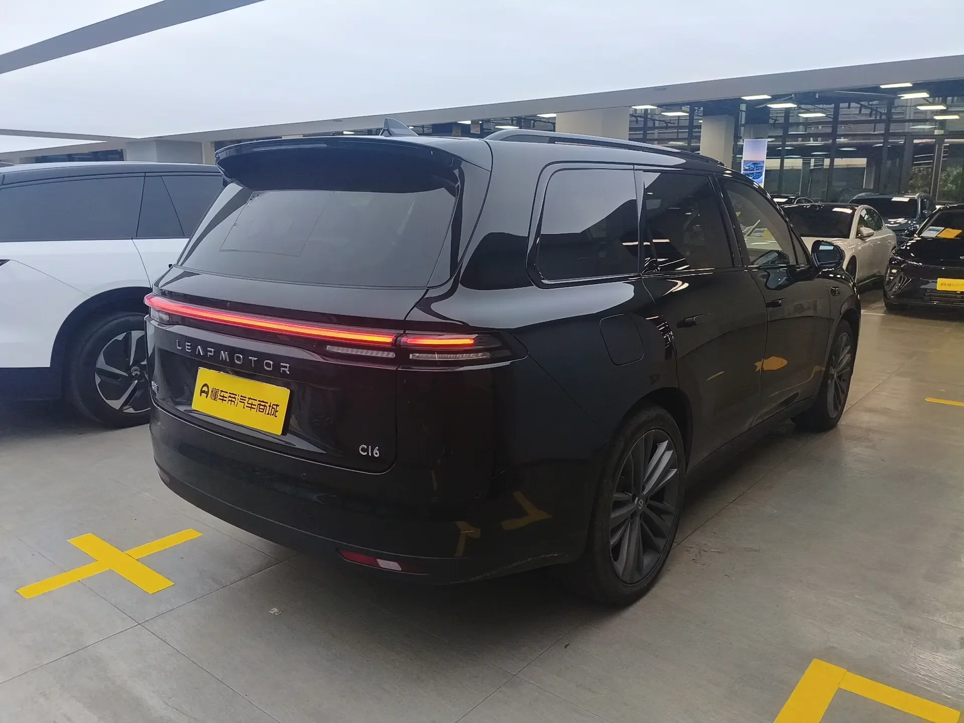 Leapmotor C16
