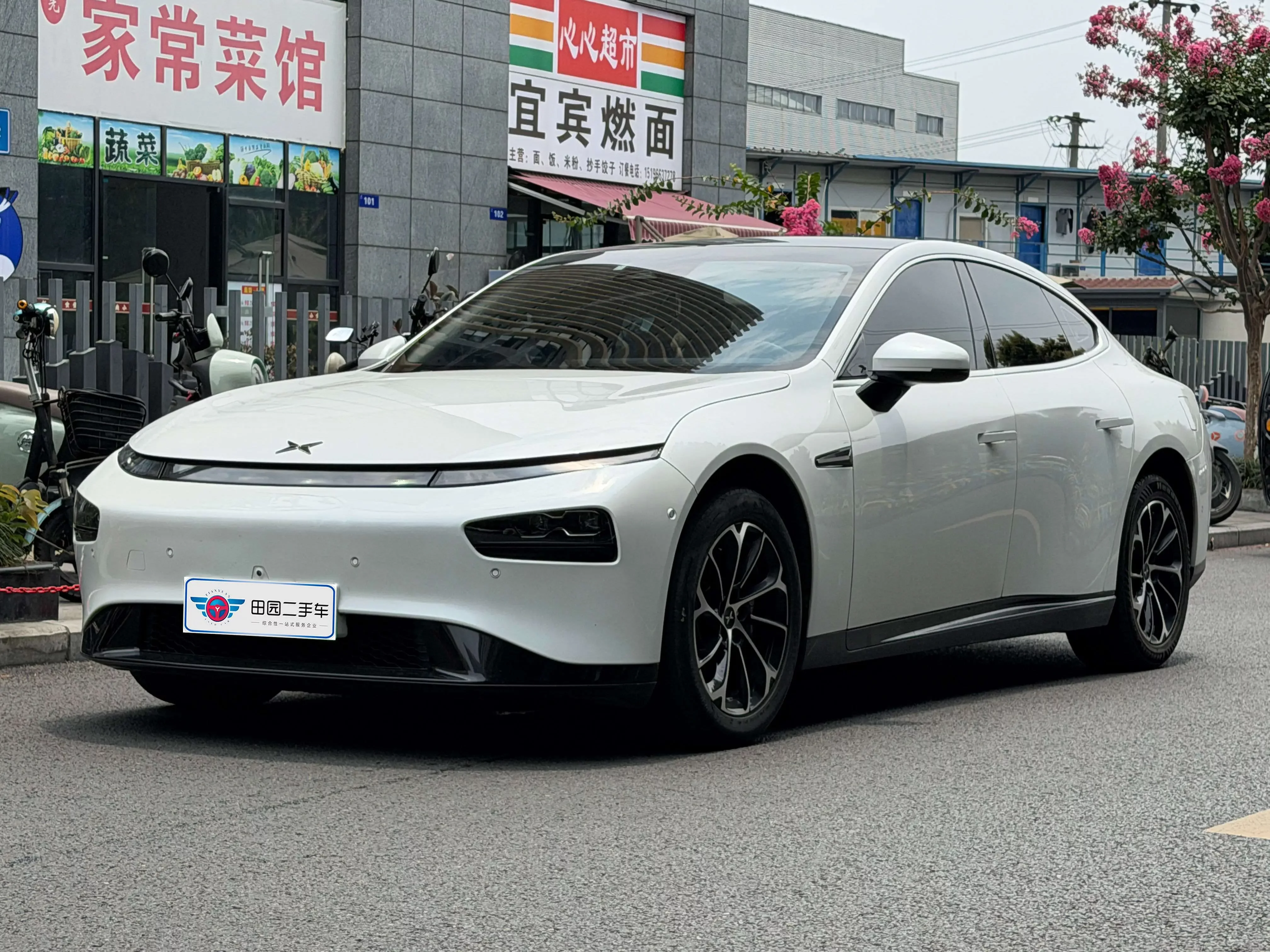 Xpeng P7
