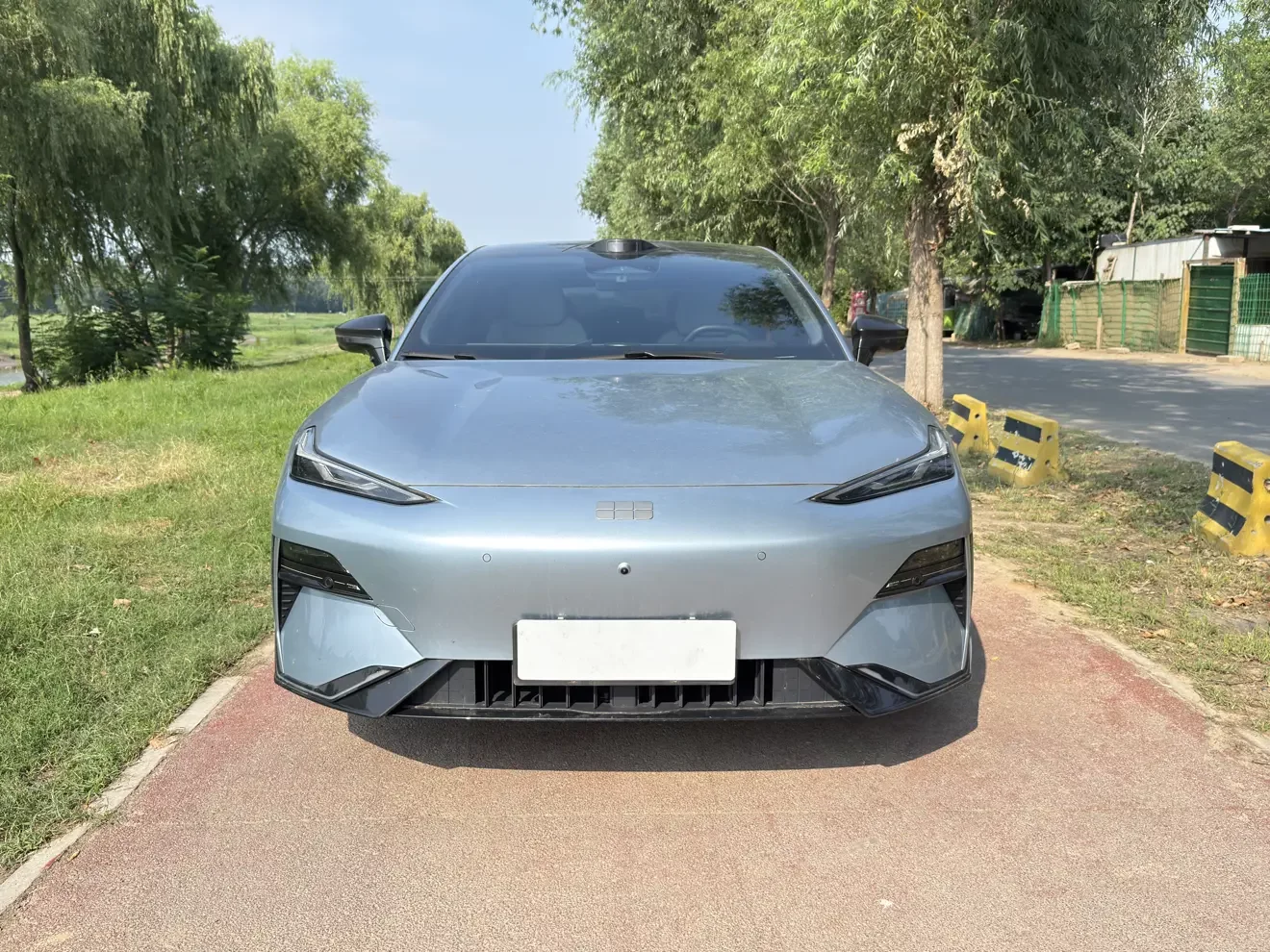 Geely Galaxy E8