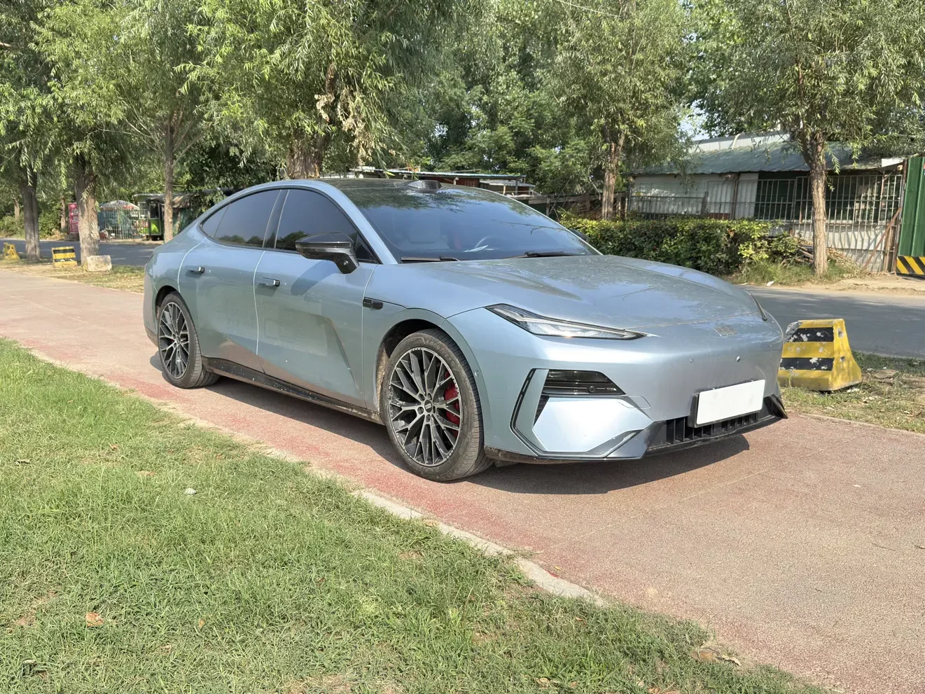 Geely Galaxy E8