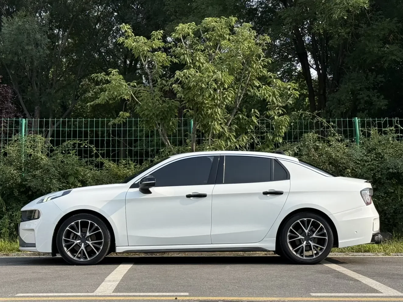 Lynk & Co 03