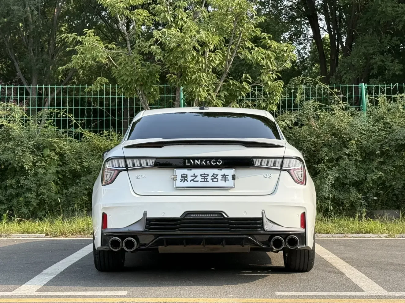 Lynk & Co 03