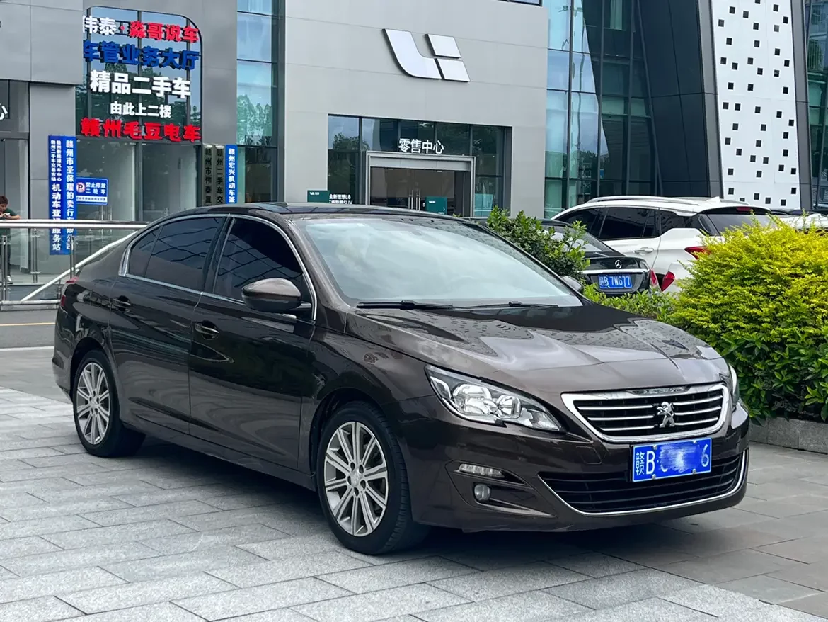 Peugeot 408