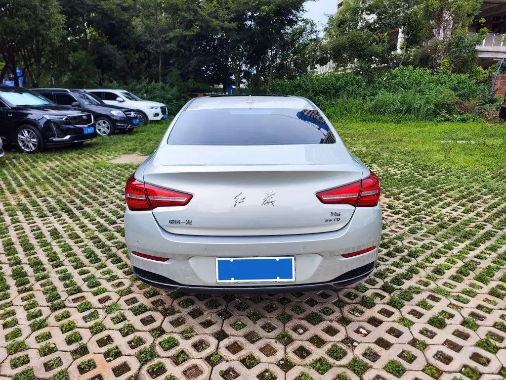 Hongqi H5 classic