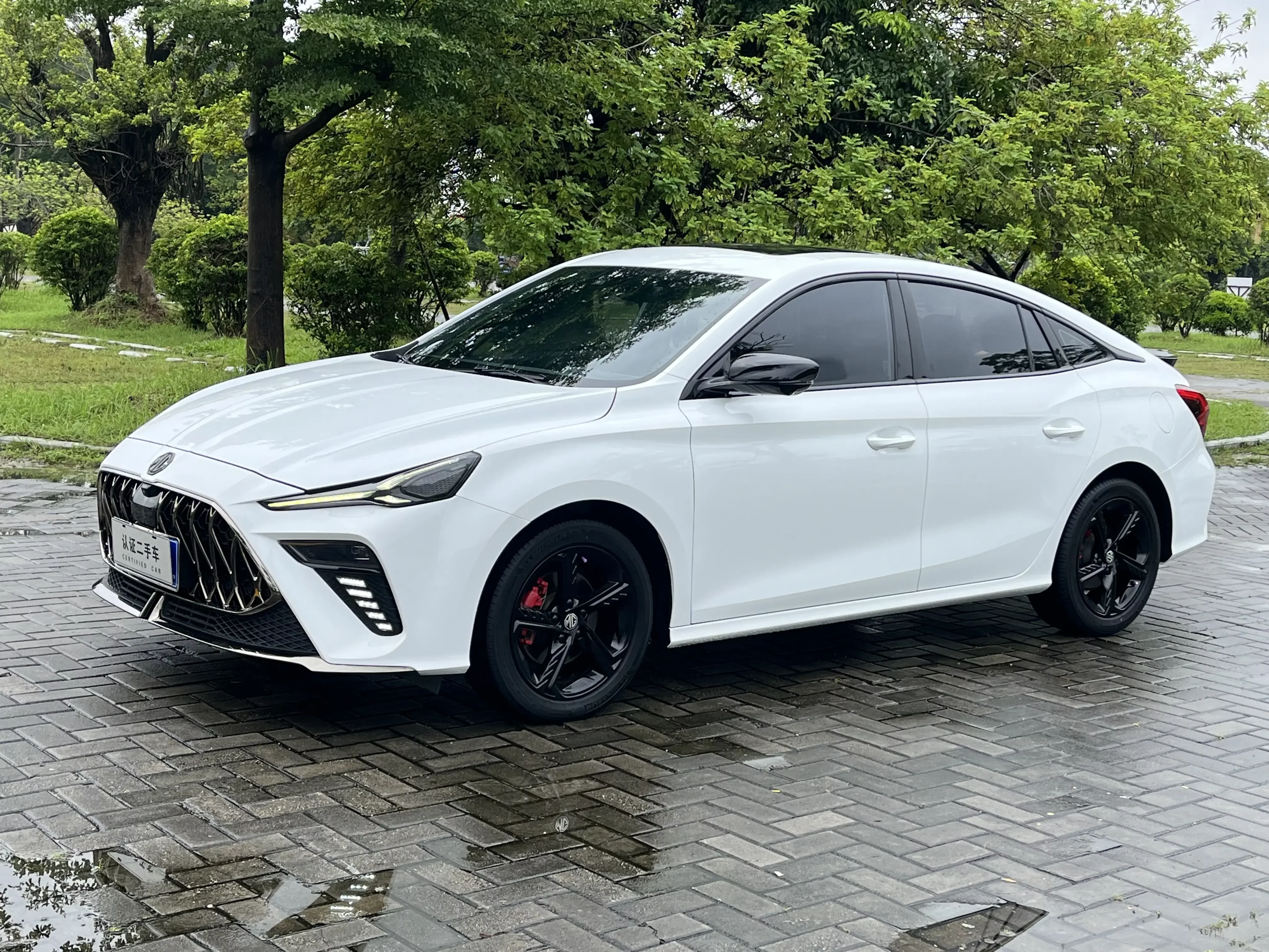 MG 5 Scorpio