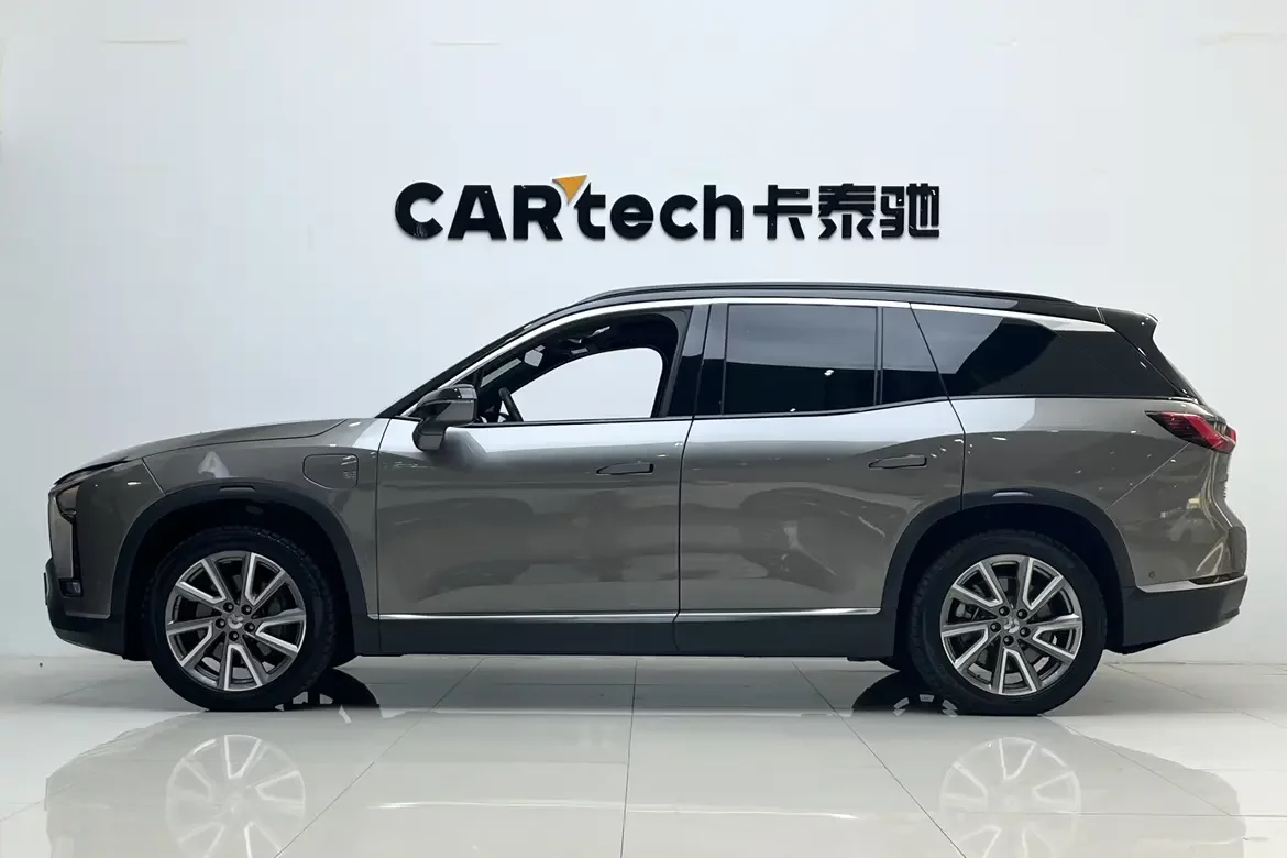 NIO ES8