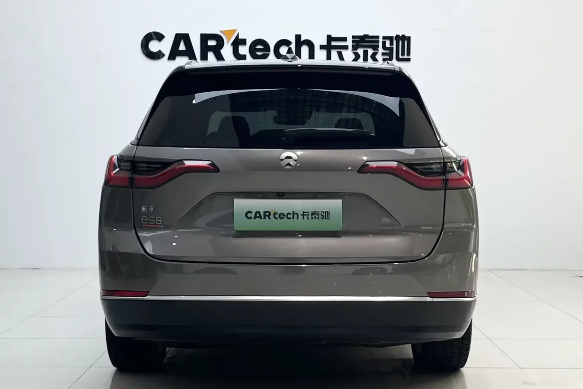 NIO ES8