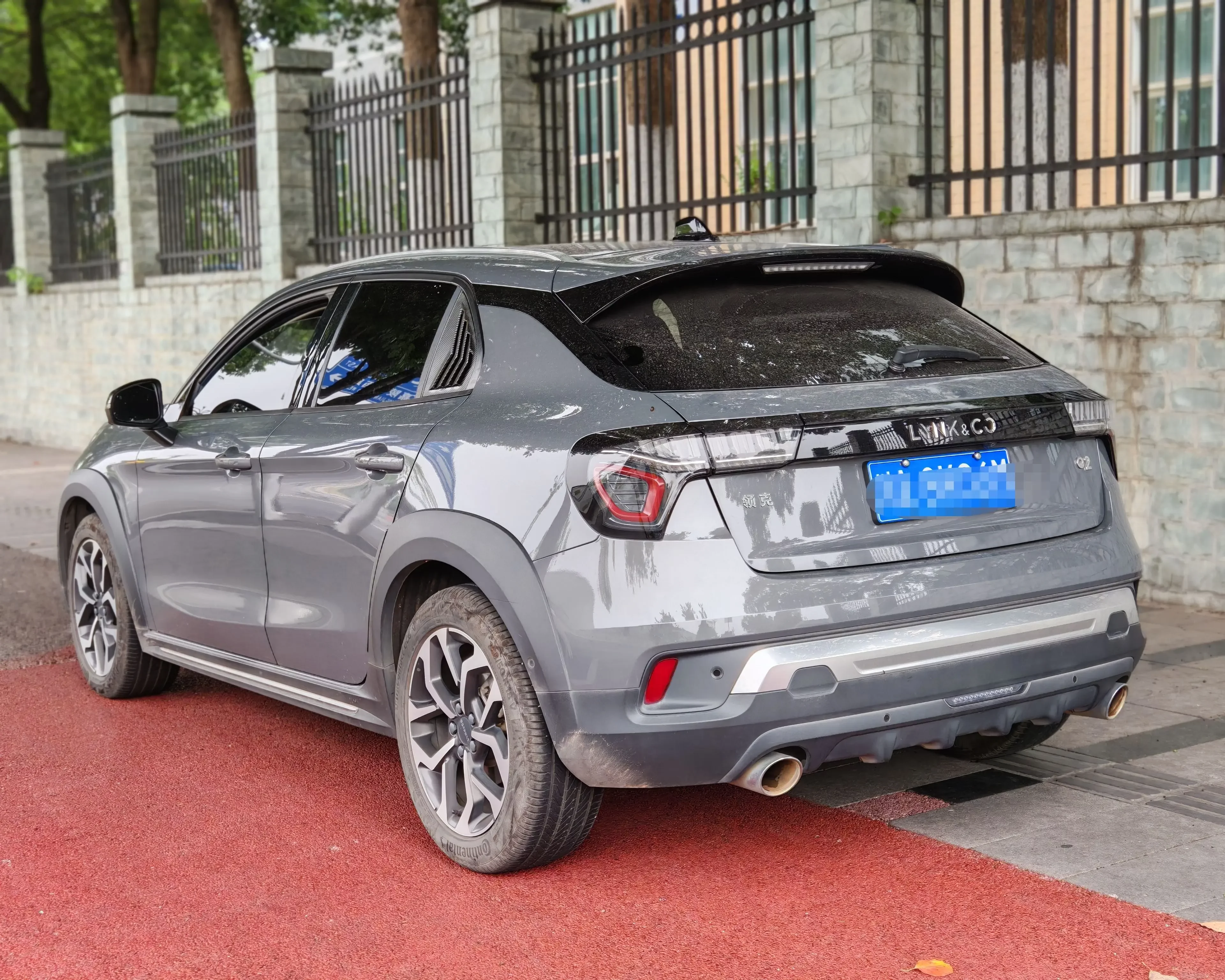 Lynk & Co 02
