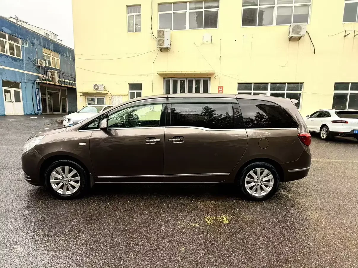 Buick GL8