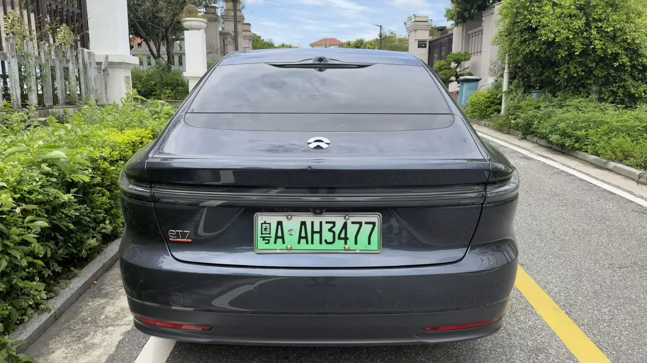 NIO ET7