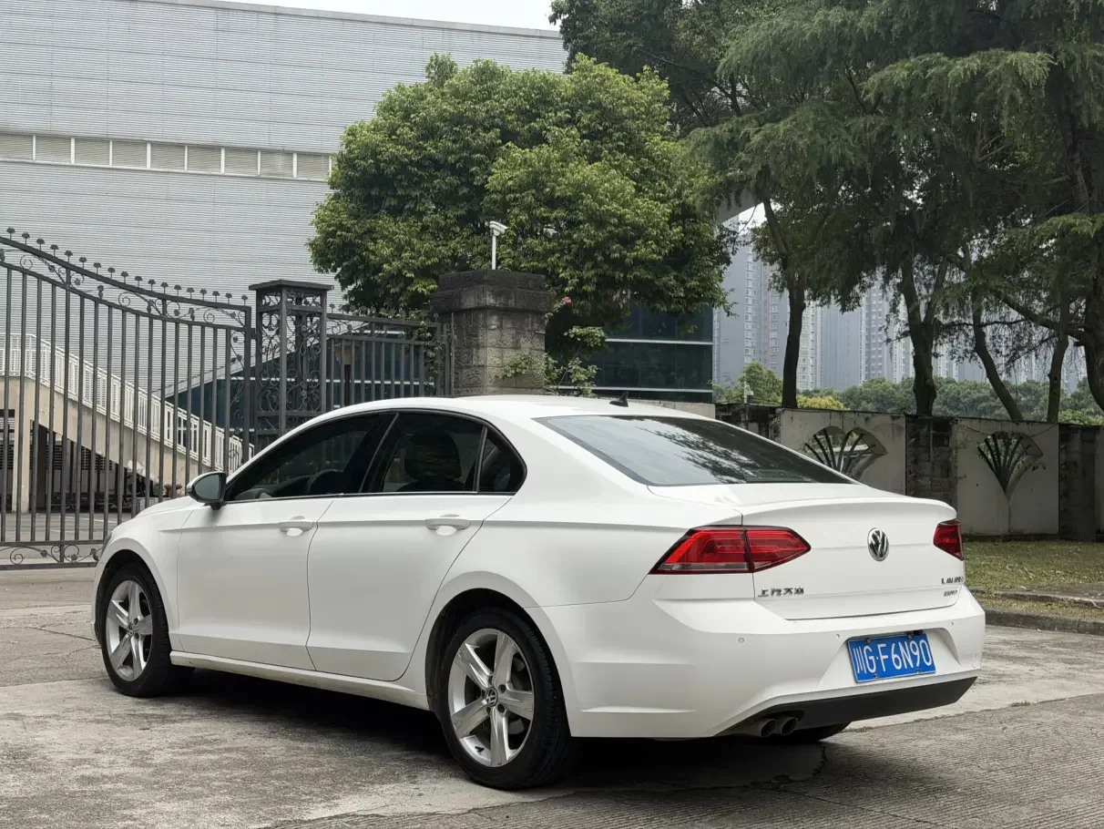 Volkswagen Lamando
