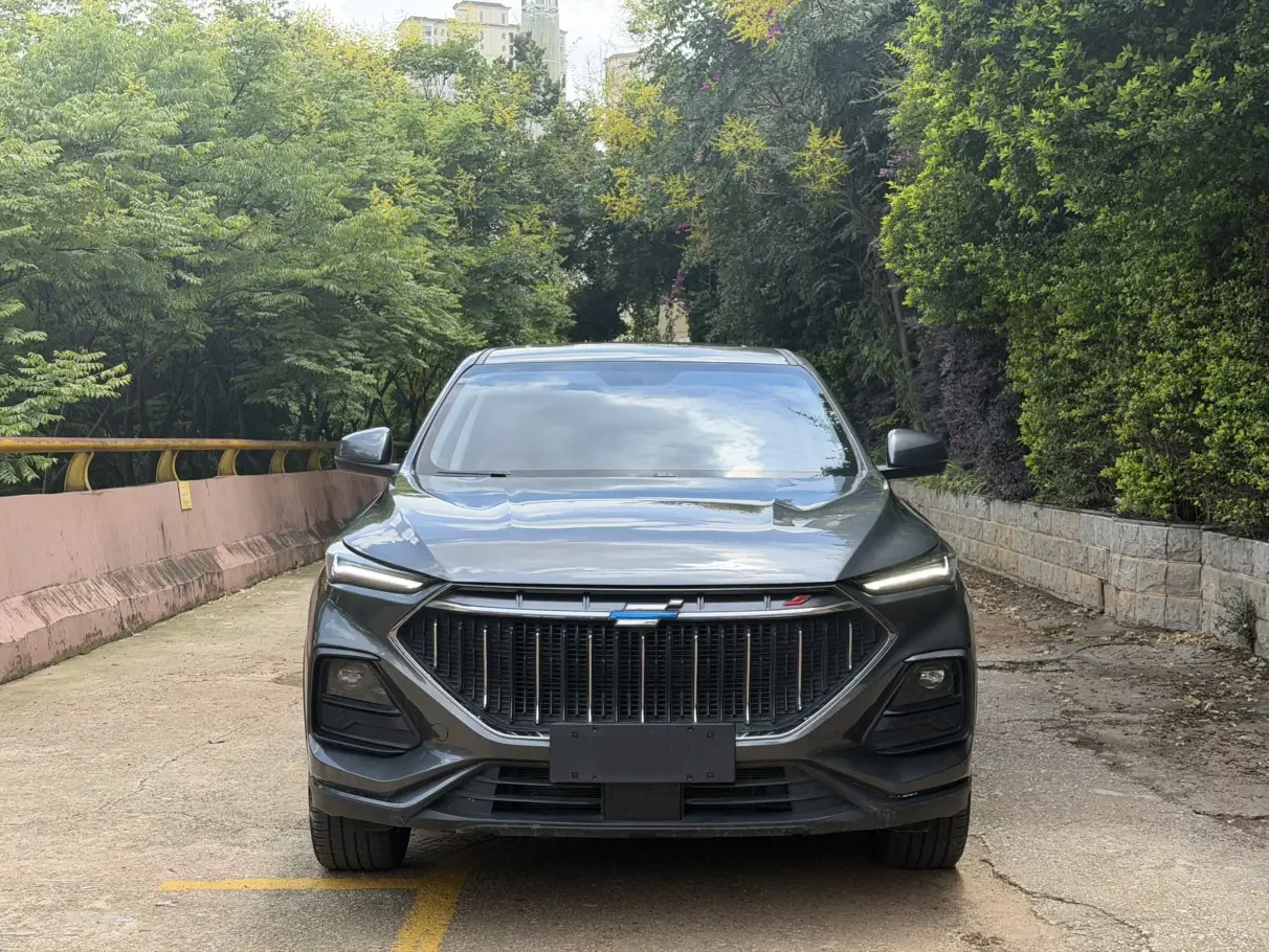 Oshan Changan Auchan X5