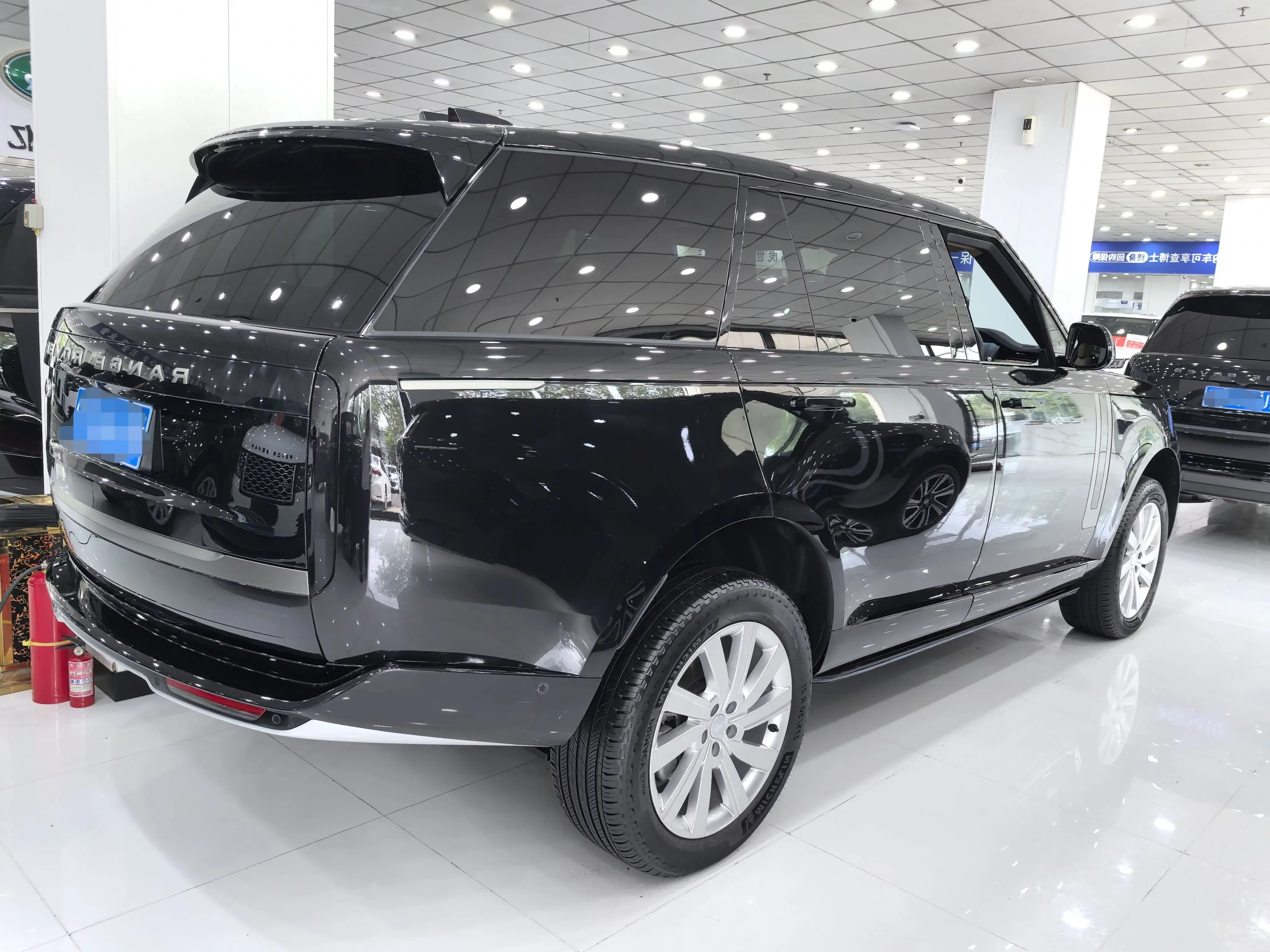 Land Rover range rover