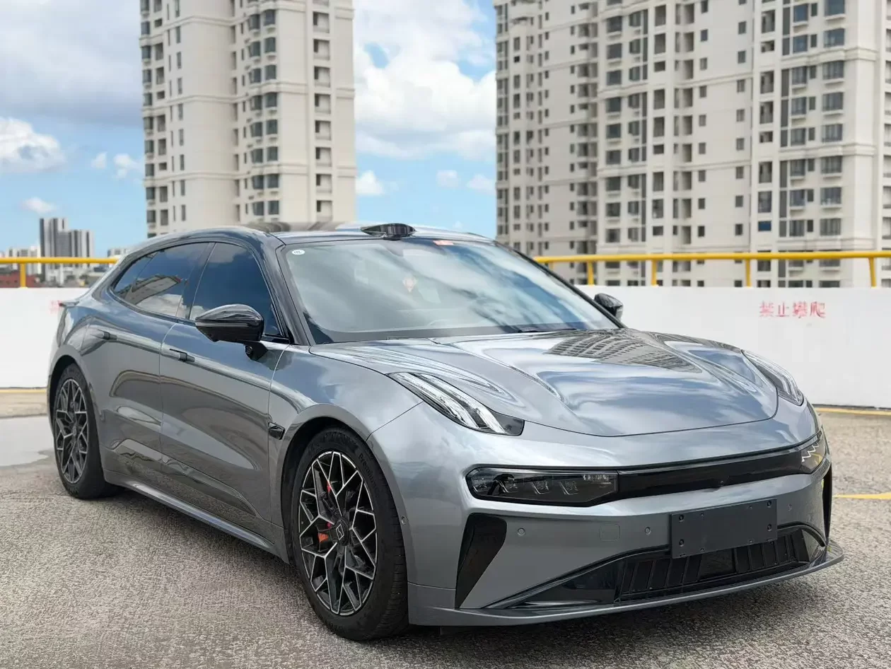 ZEEKR 001