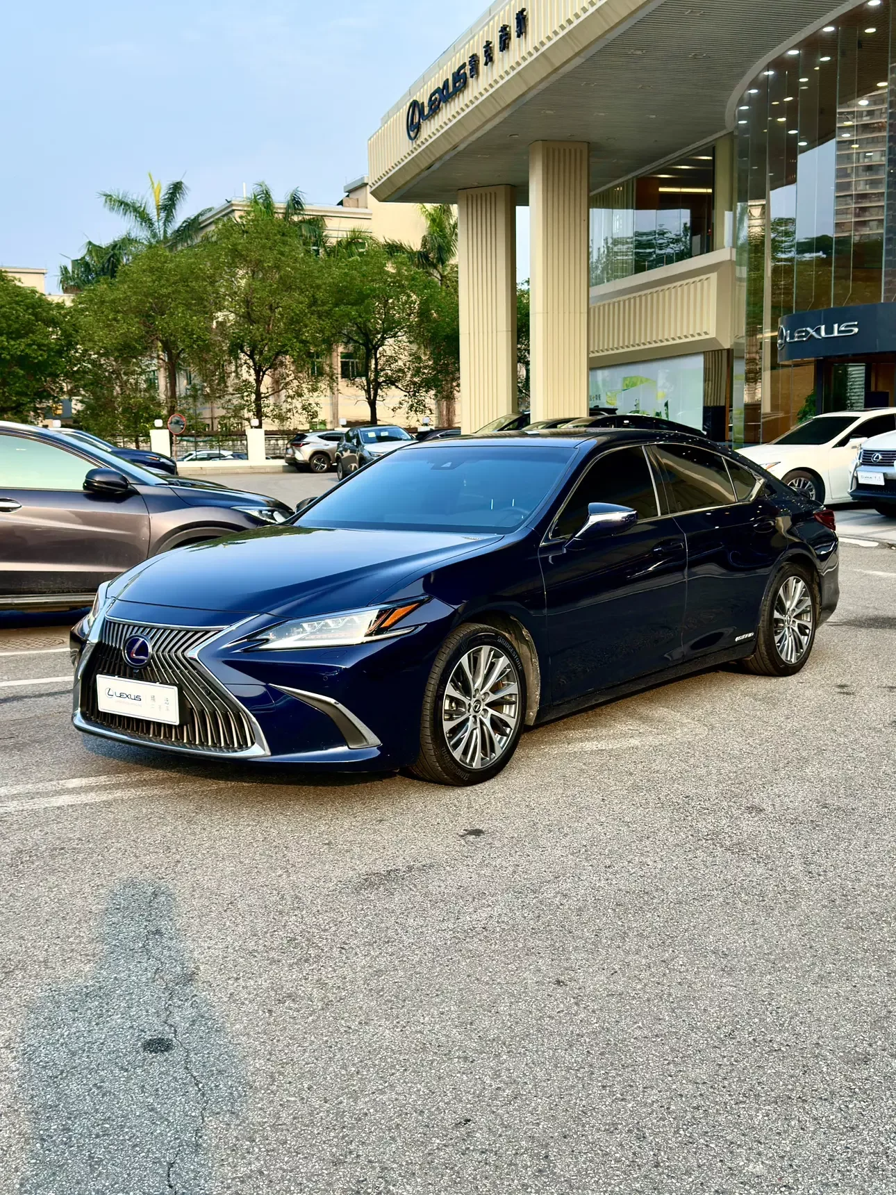 Lexus ES