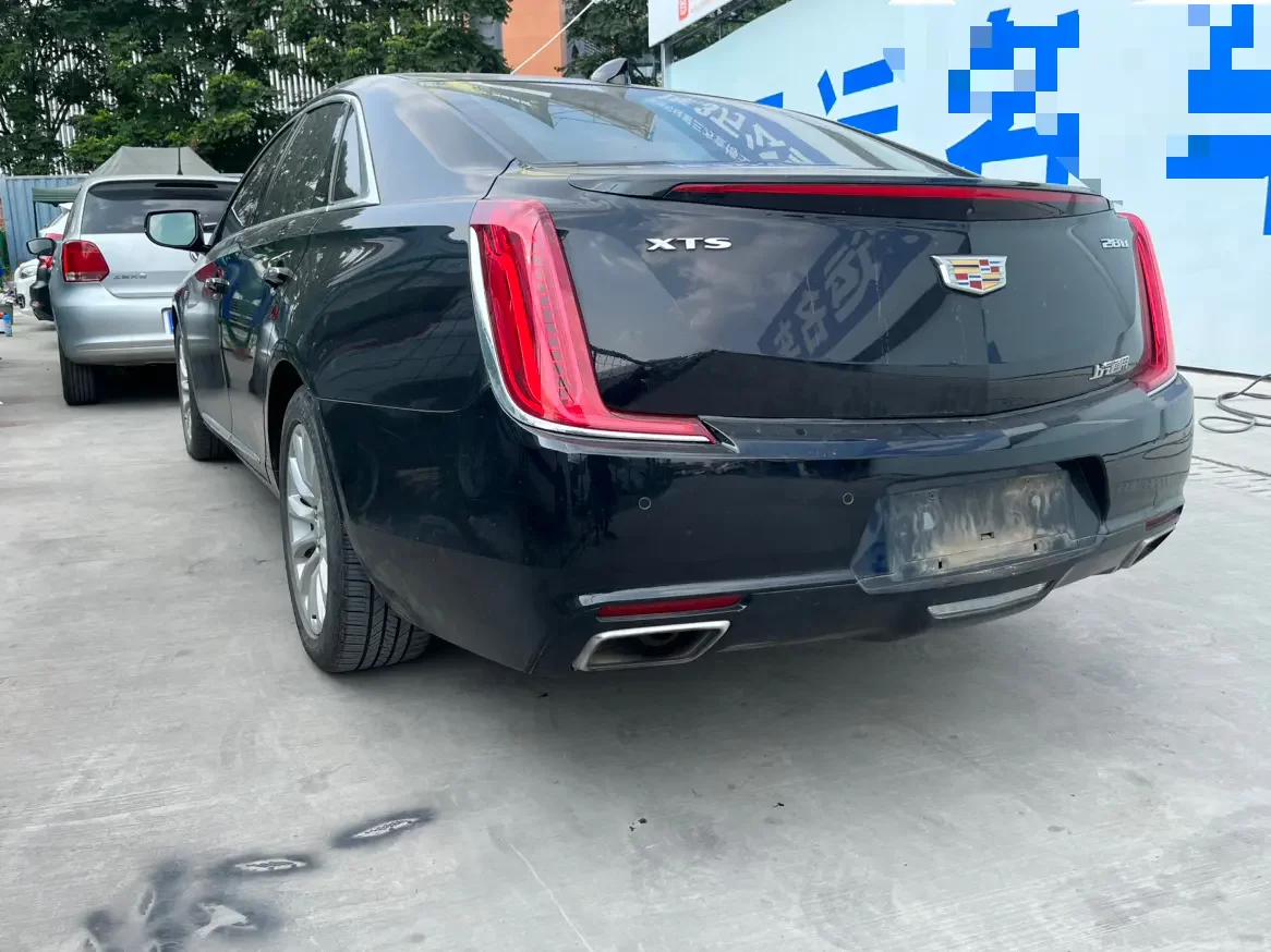 Cadillac XTS