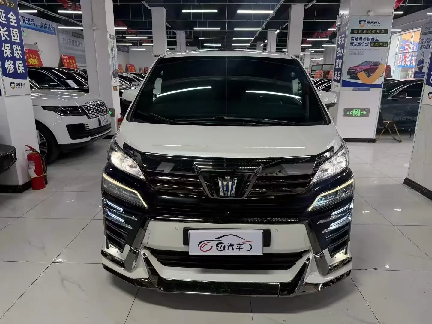 Toyota Crown Wellfire (Wilfa)  из Китая