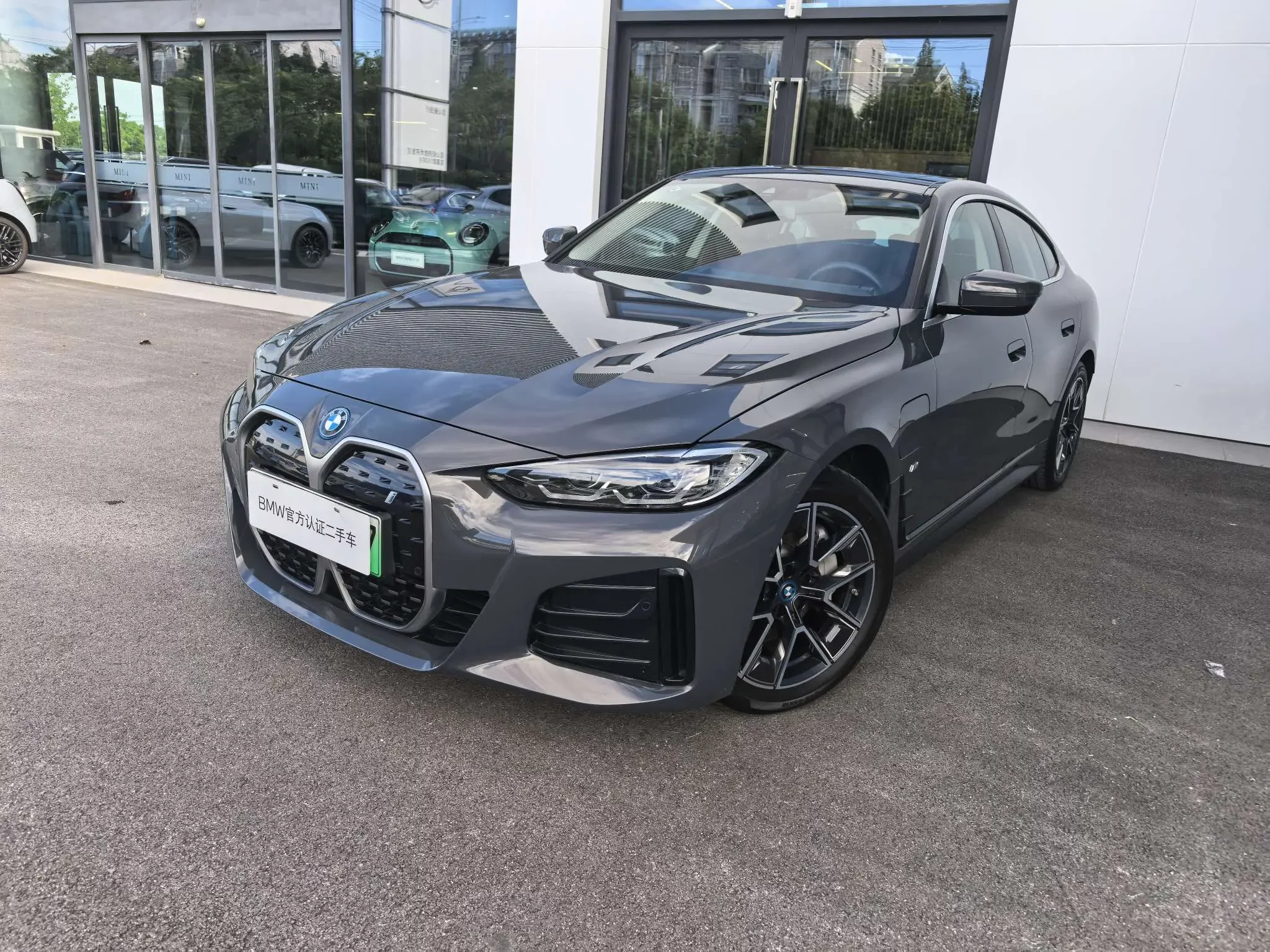 BMW i4  из Китая