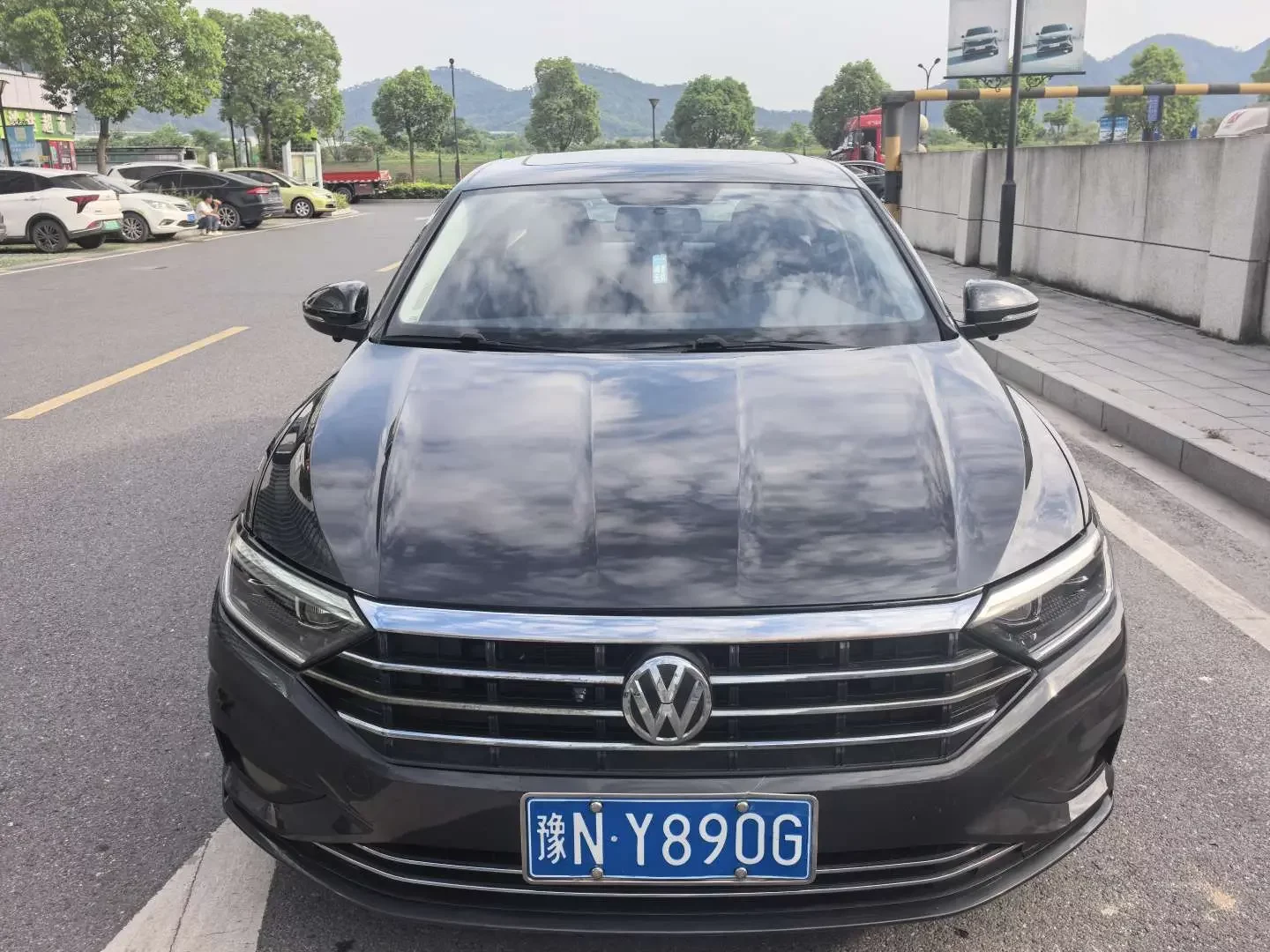 Volkswagen Sagitar