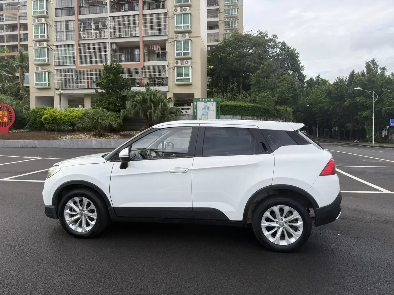 Brilliance China V3