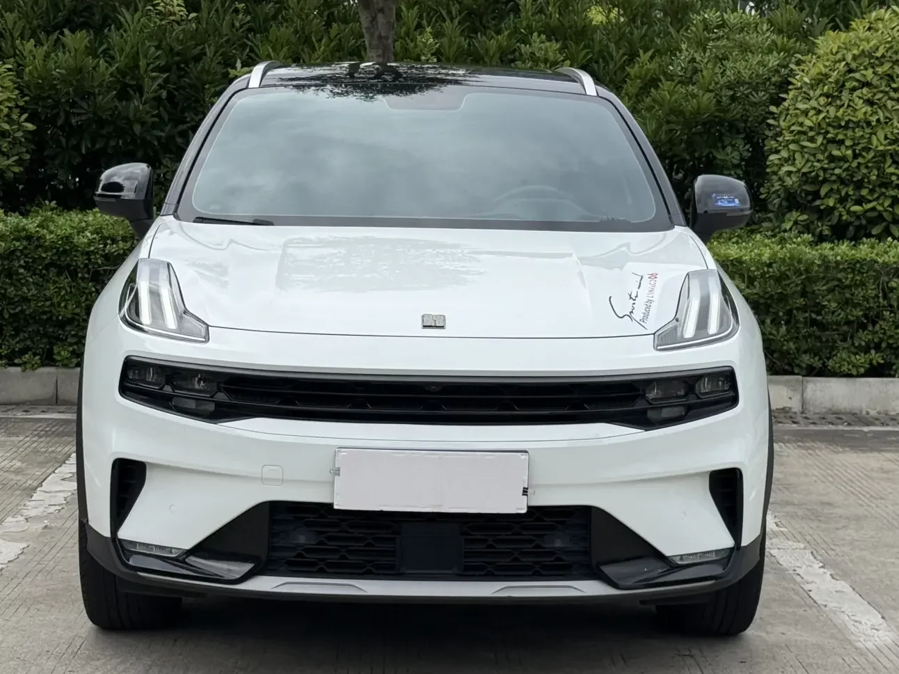 Lynk & Co 06