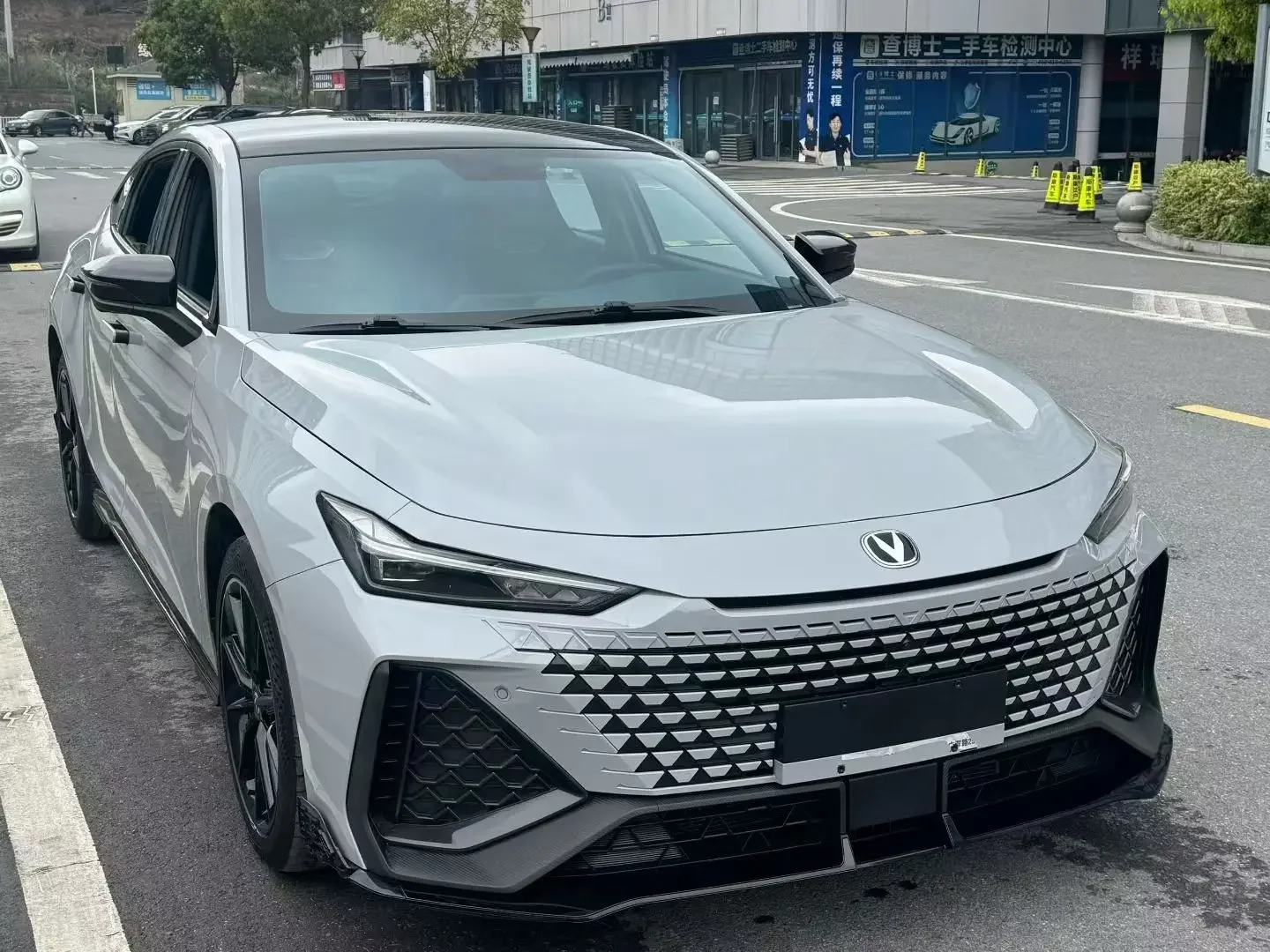 Changan UNI-V