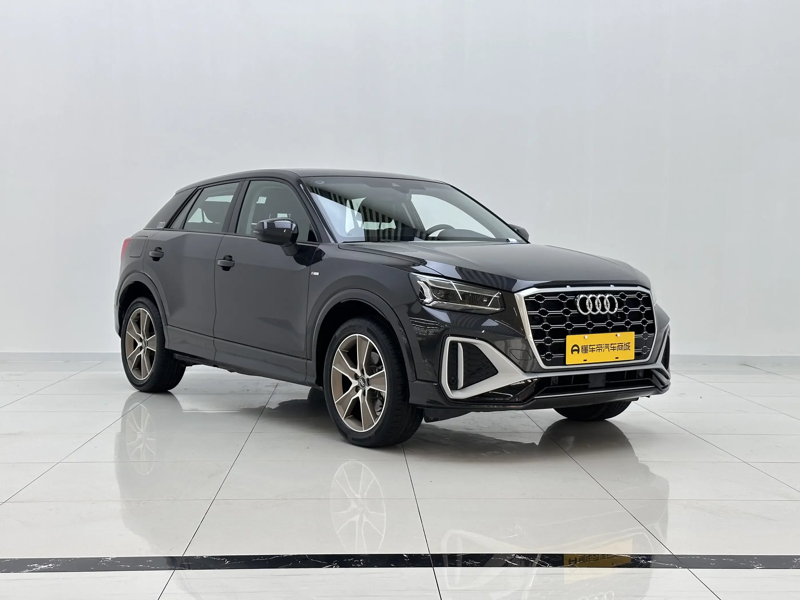 Audi Q2L