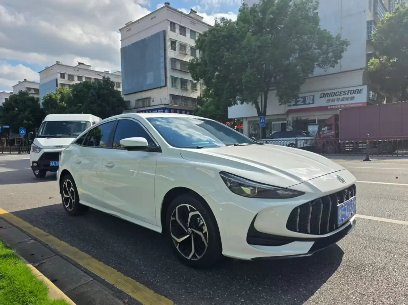 MG 5