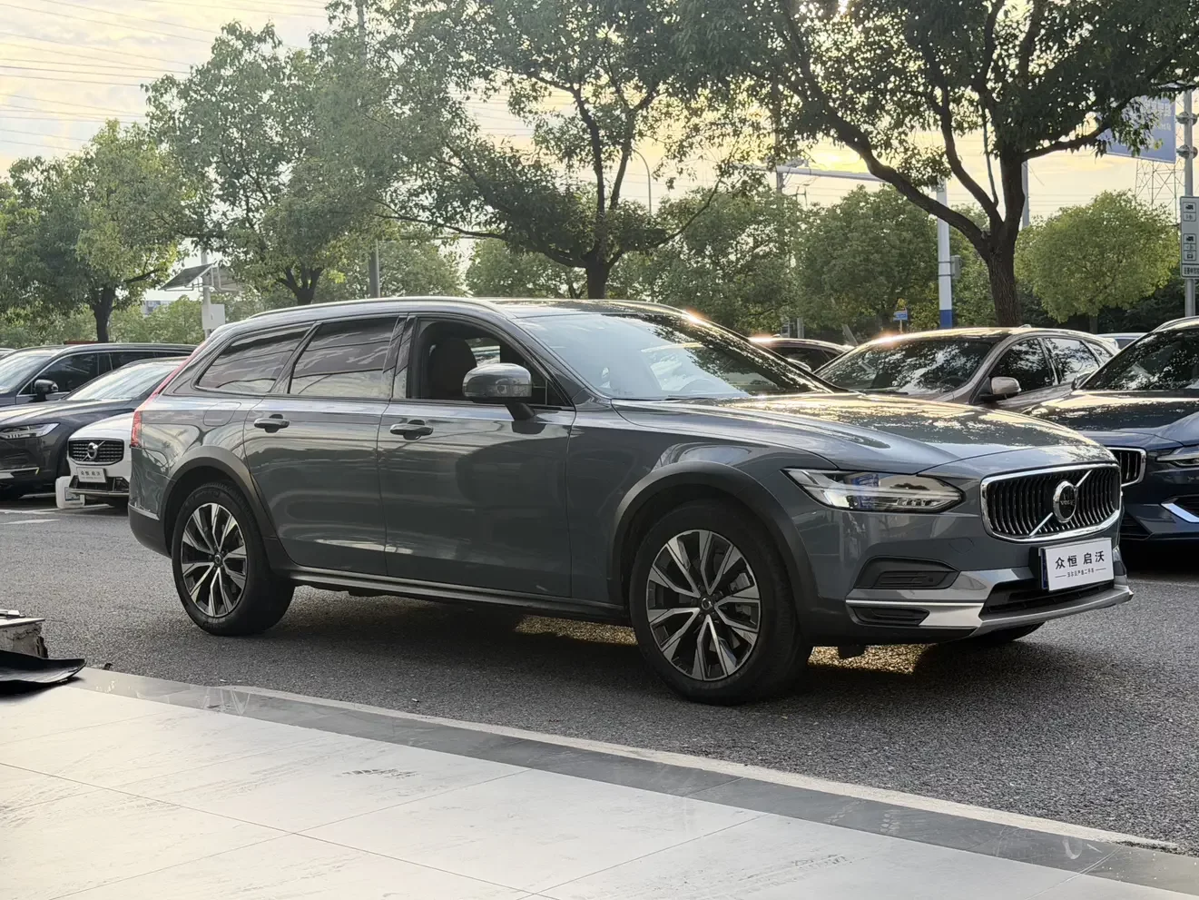 Volvo V90