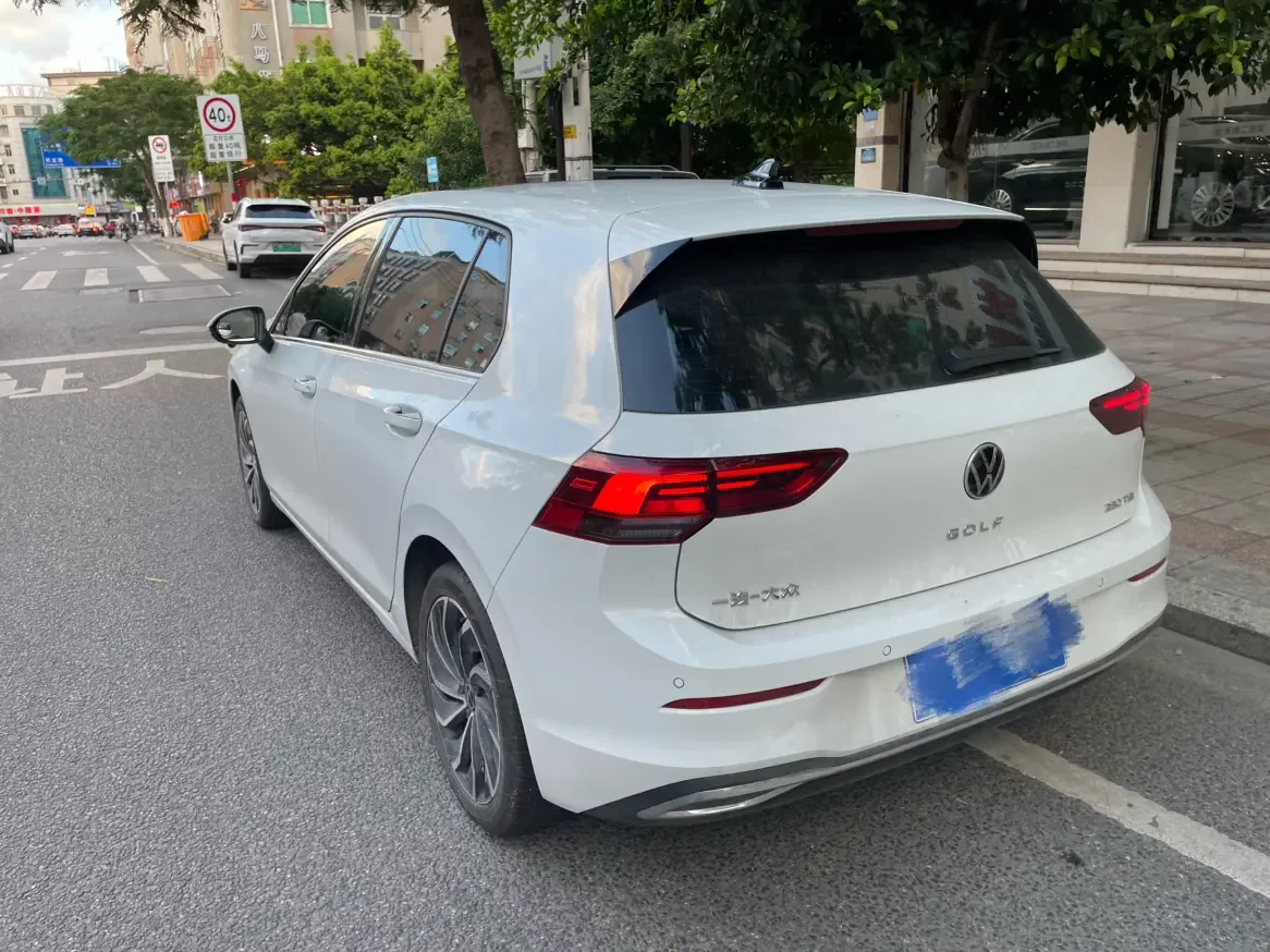 Volkswagen golf