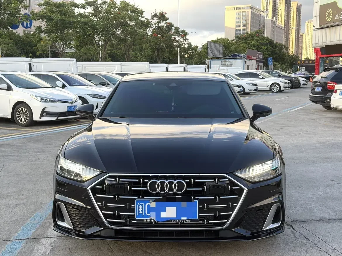 Audi A7L