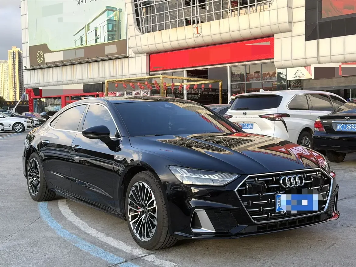 Audi A7L