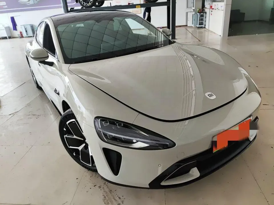 Xiaomi car Xiaomi SU7  из Китая