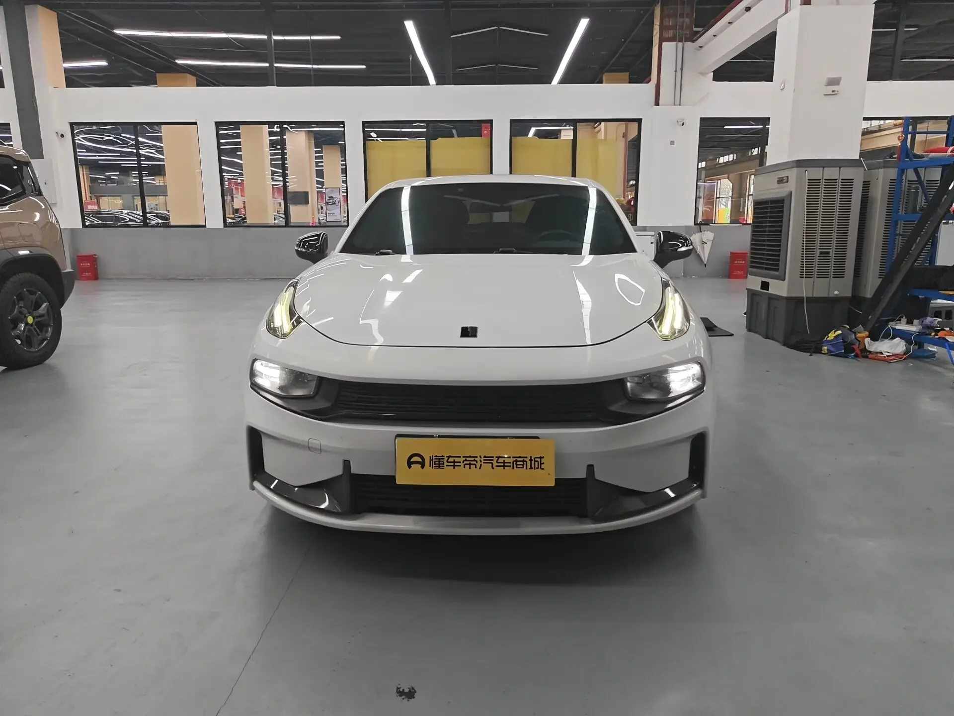 Lynk & Co 03