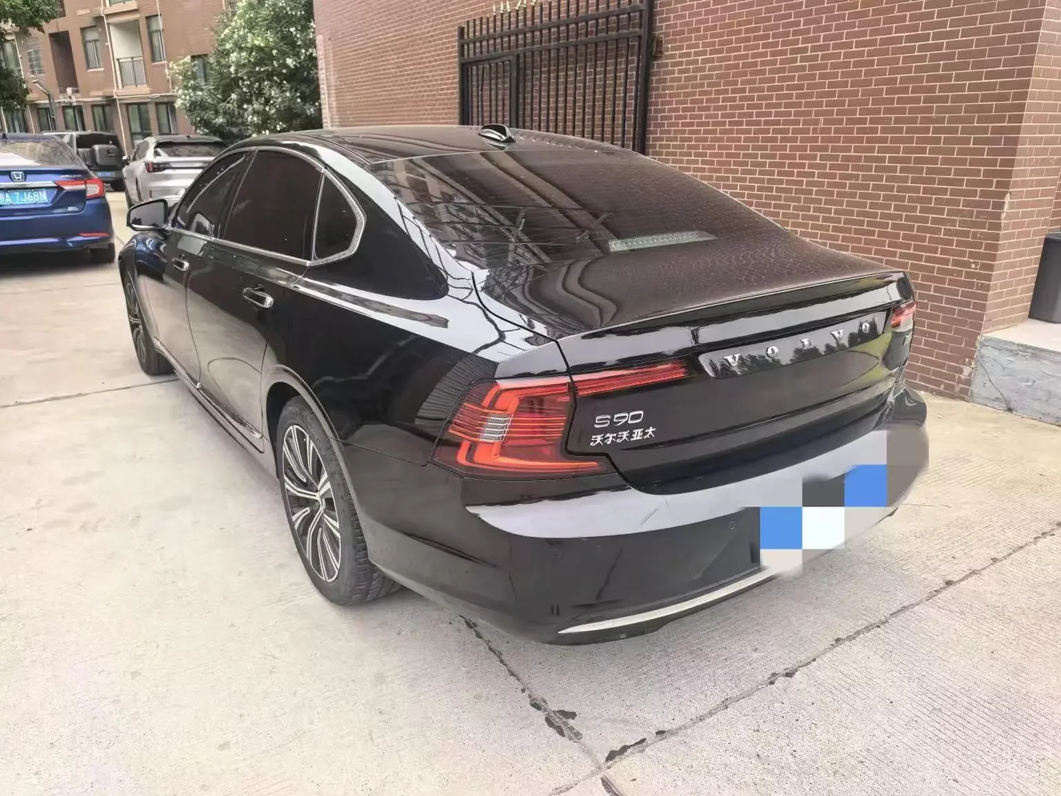 Volvo S90