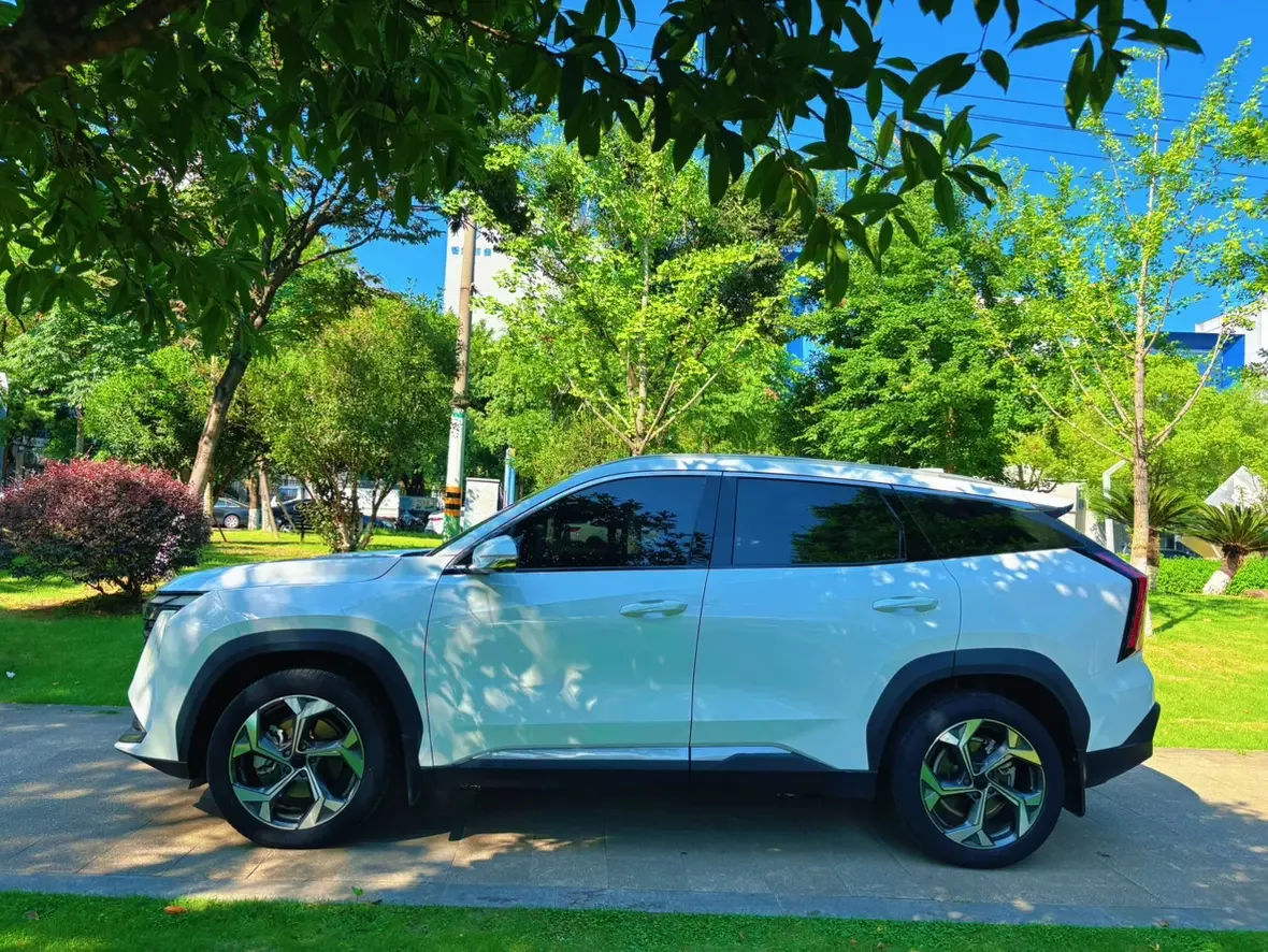 Geely Atlas L