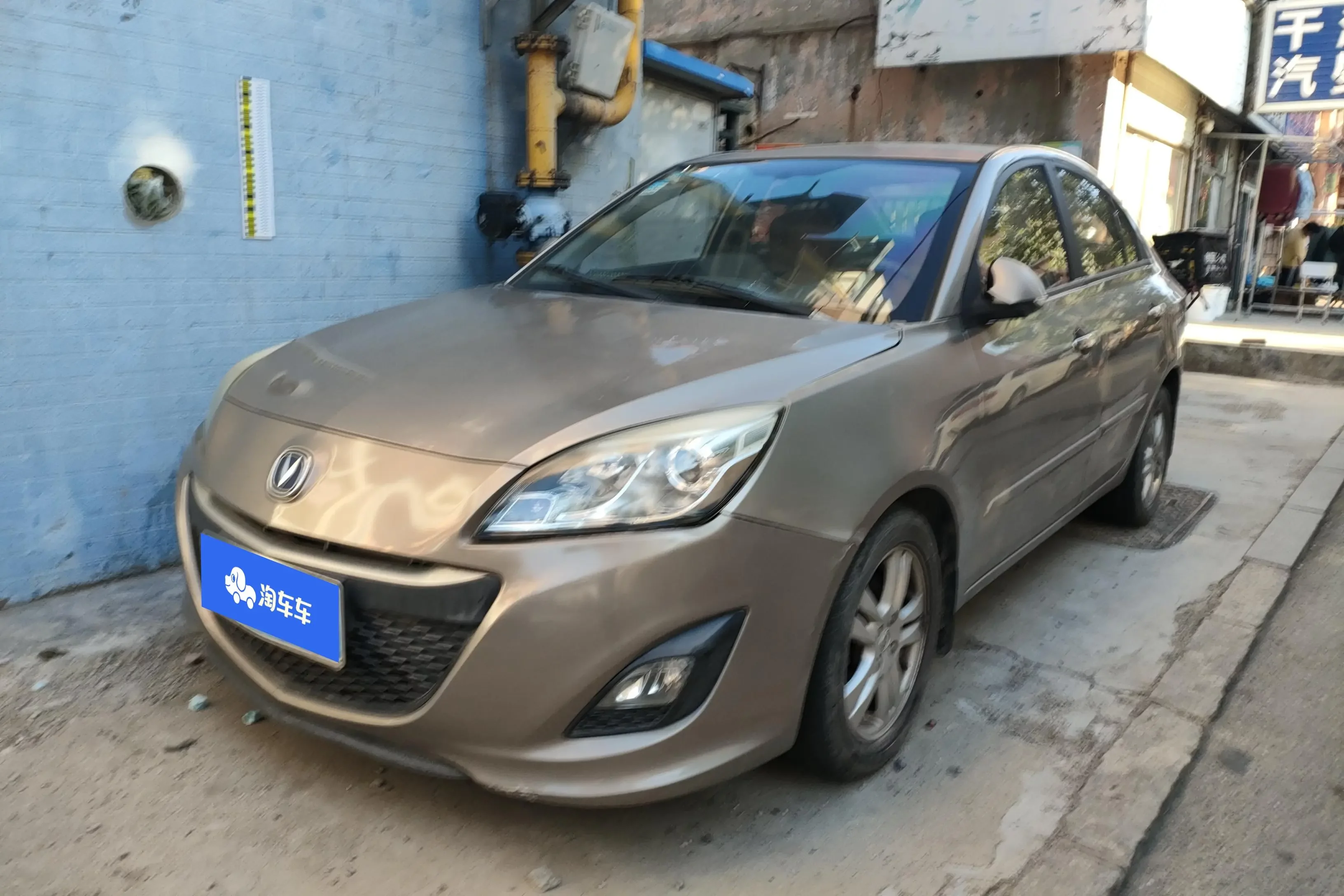 Changan Yuexiang V5  из Китая
