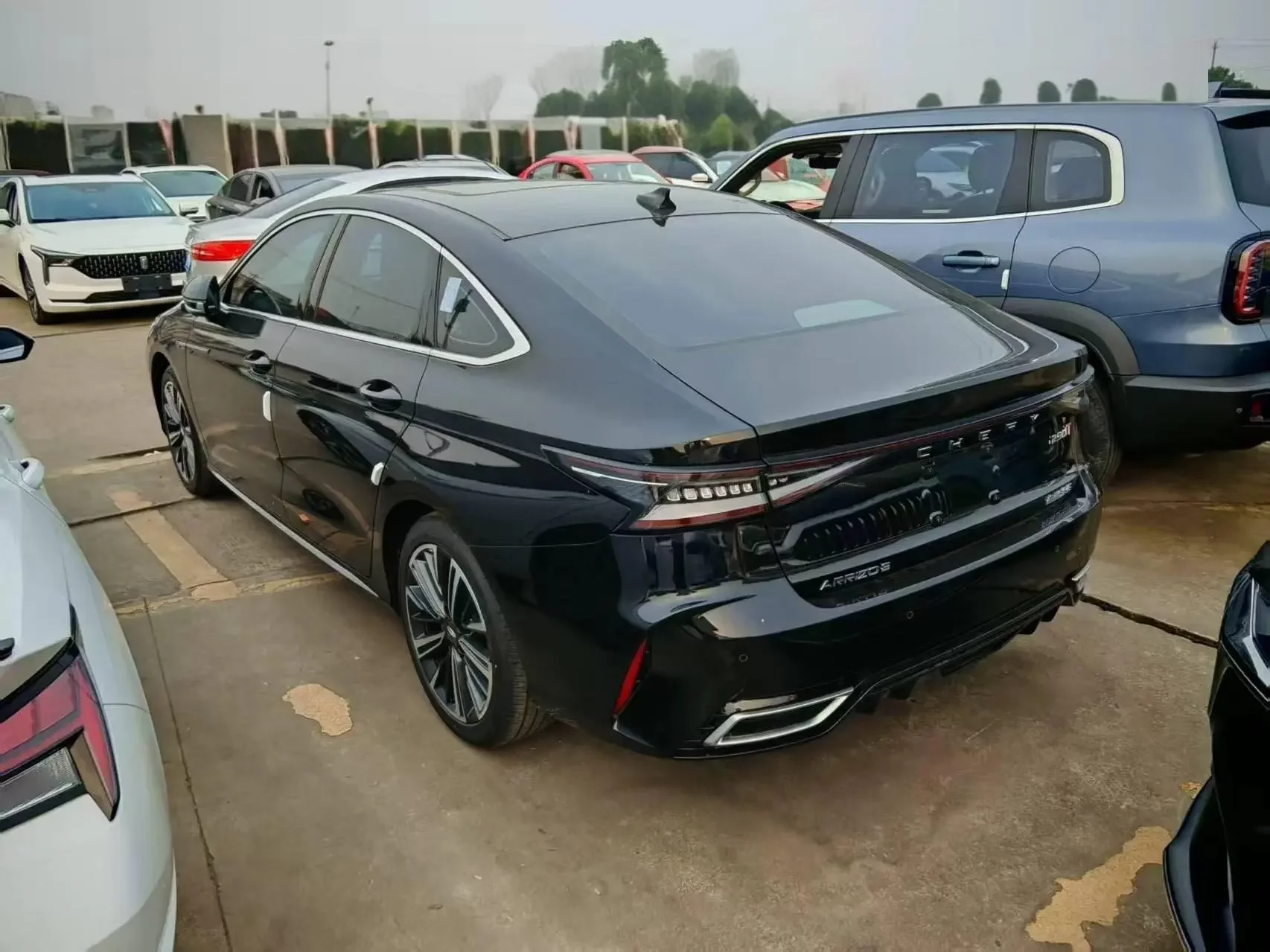 Chery Arrizo 8