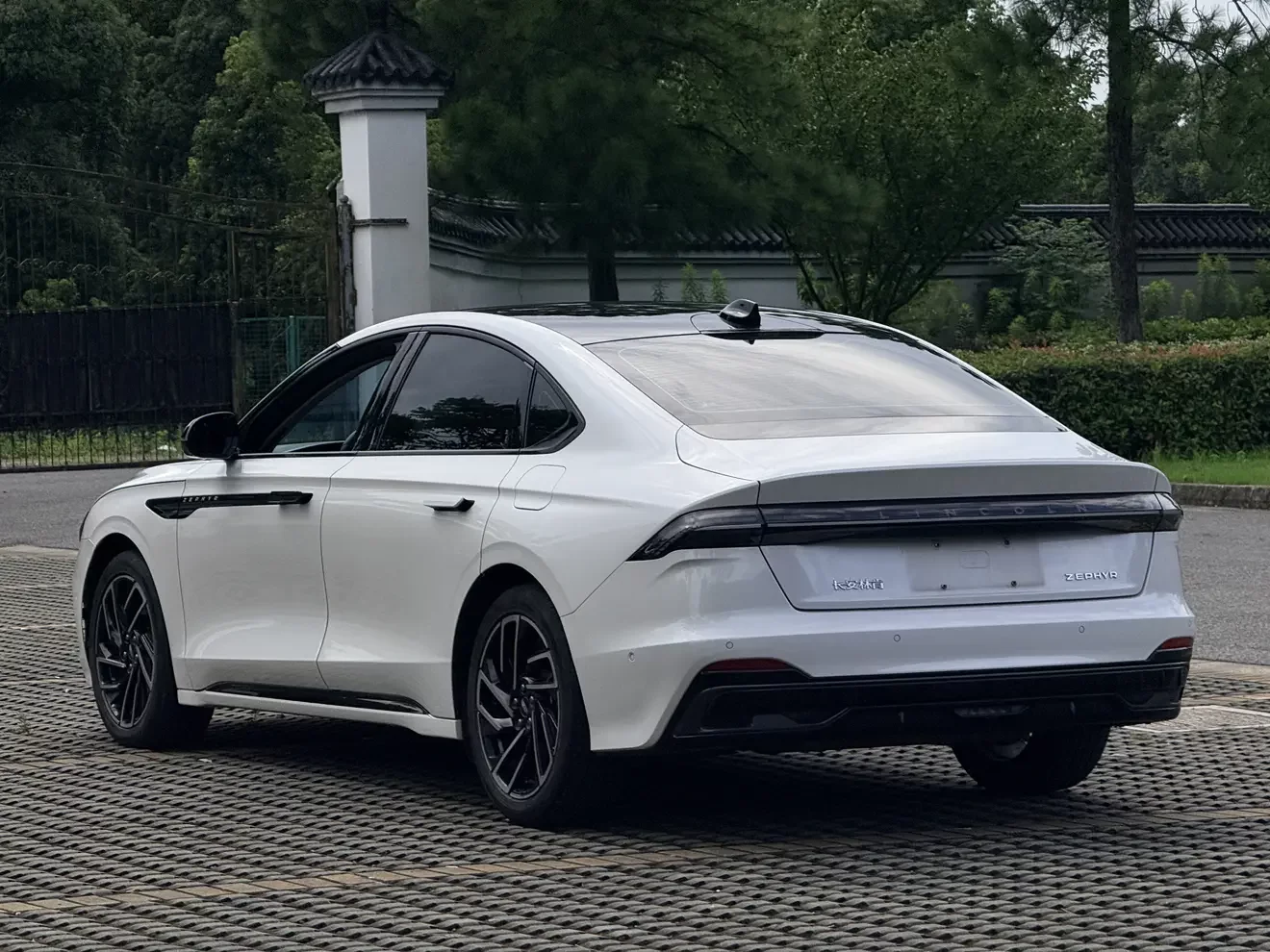 Lincoln Z