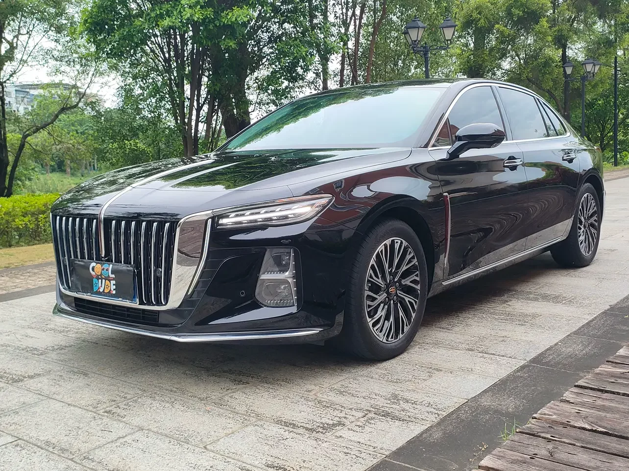 Hongqi H5