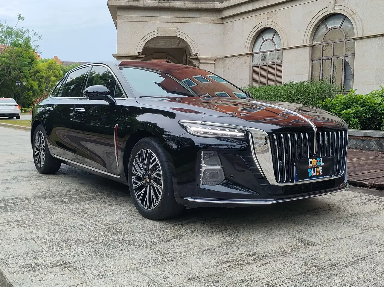 Hongqi H5