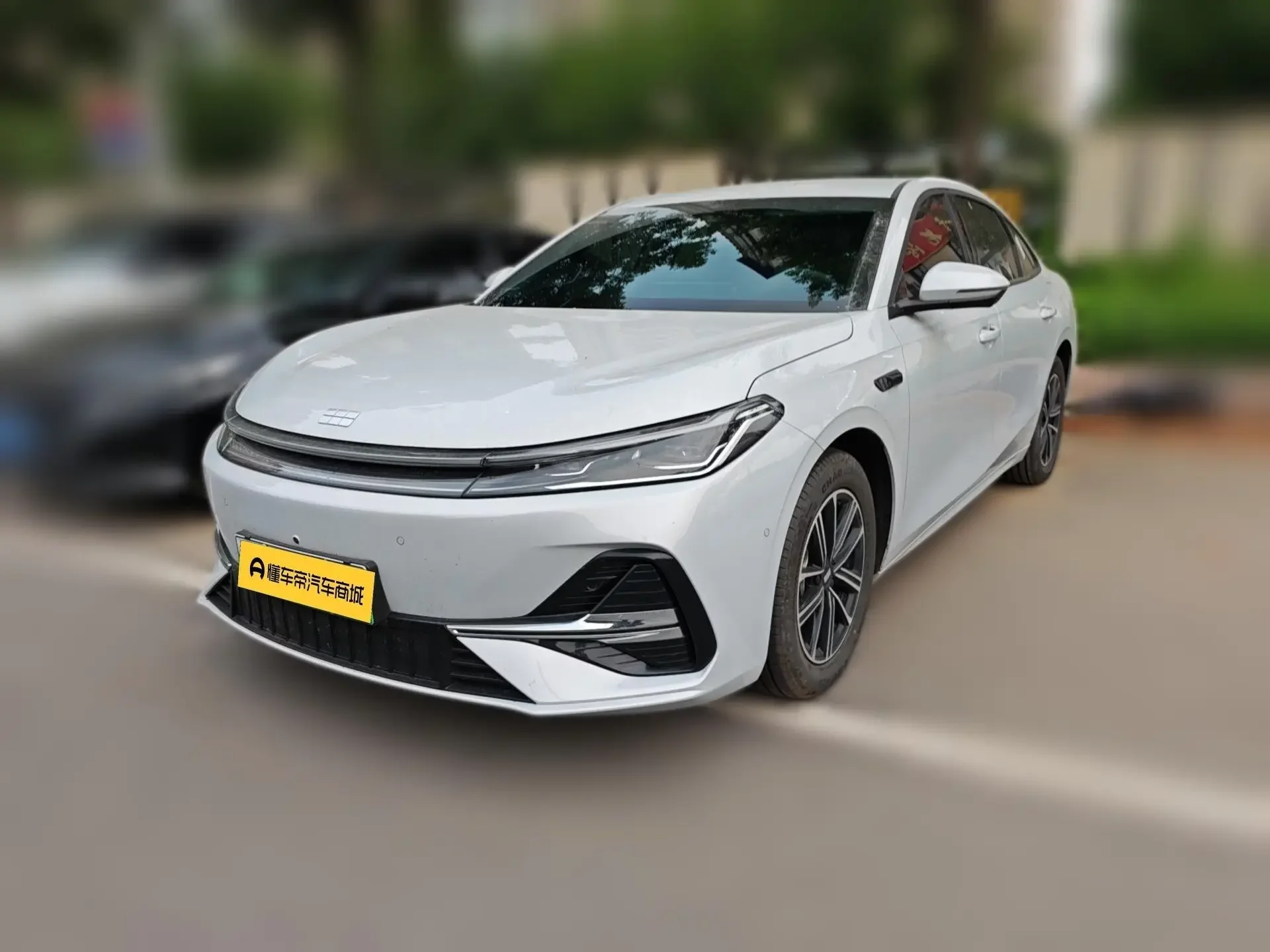 Geely Galaxy A7 EM