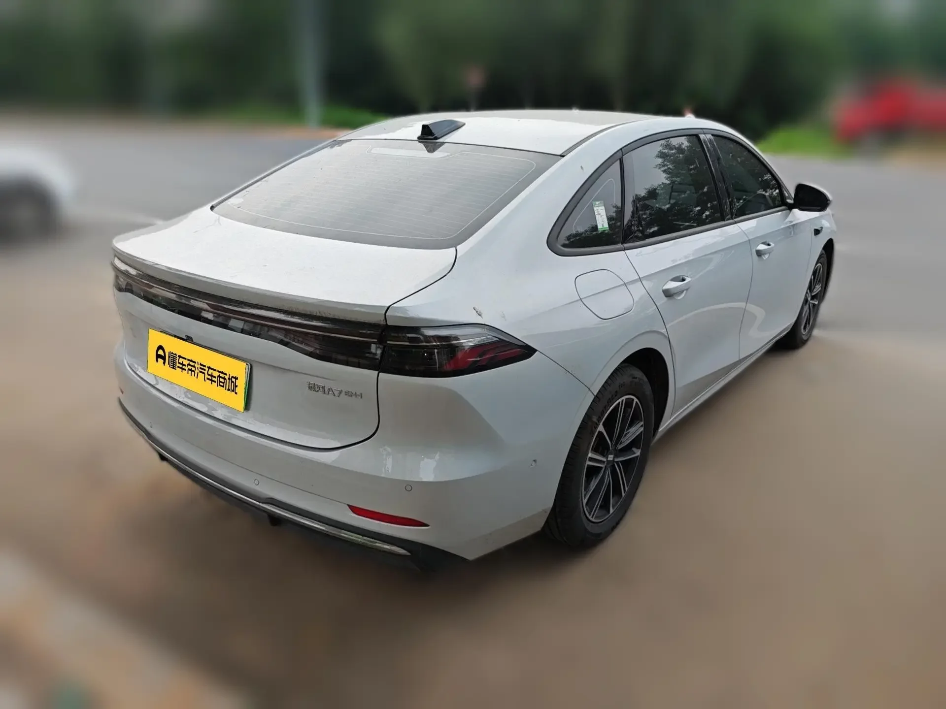 Geely Galaxy A7 EM