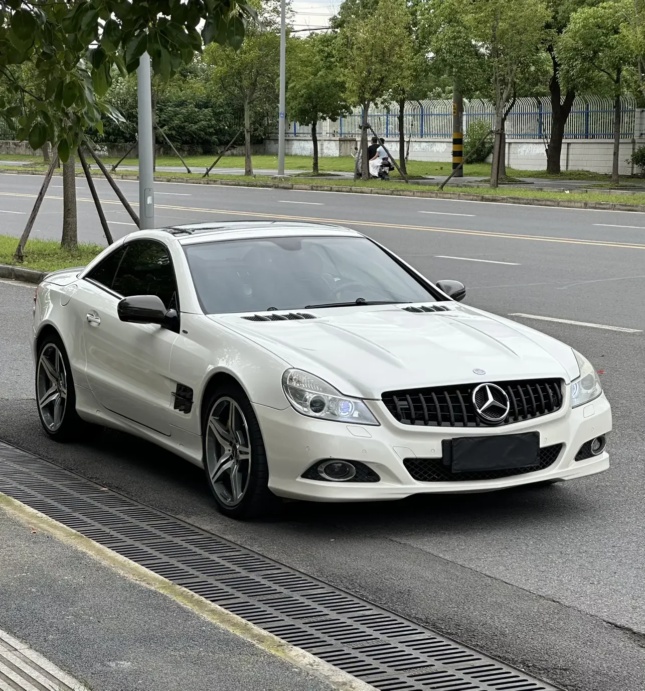 Mercedes-Benz SL Class
