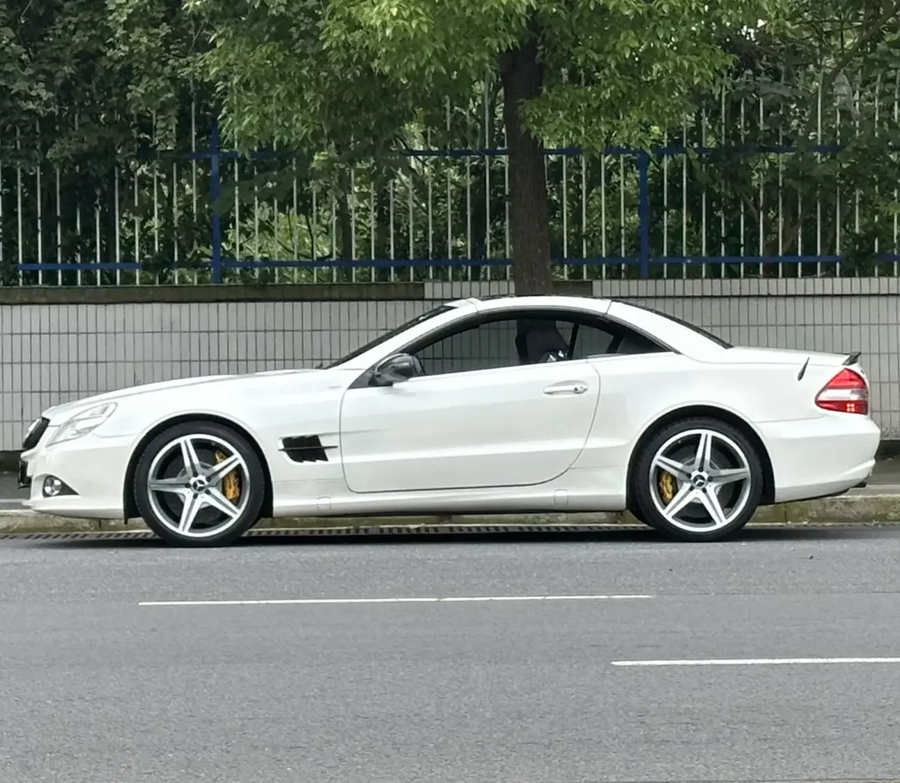 Mercedes-Benz SL Class